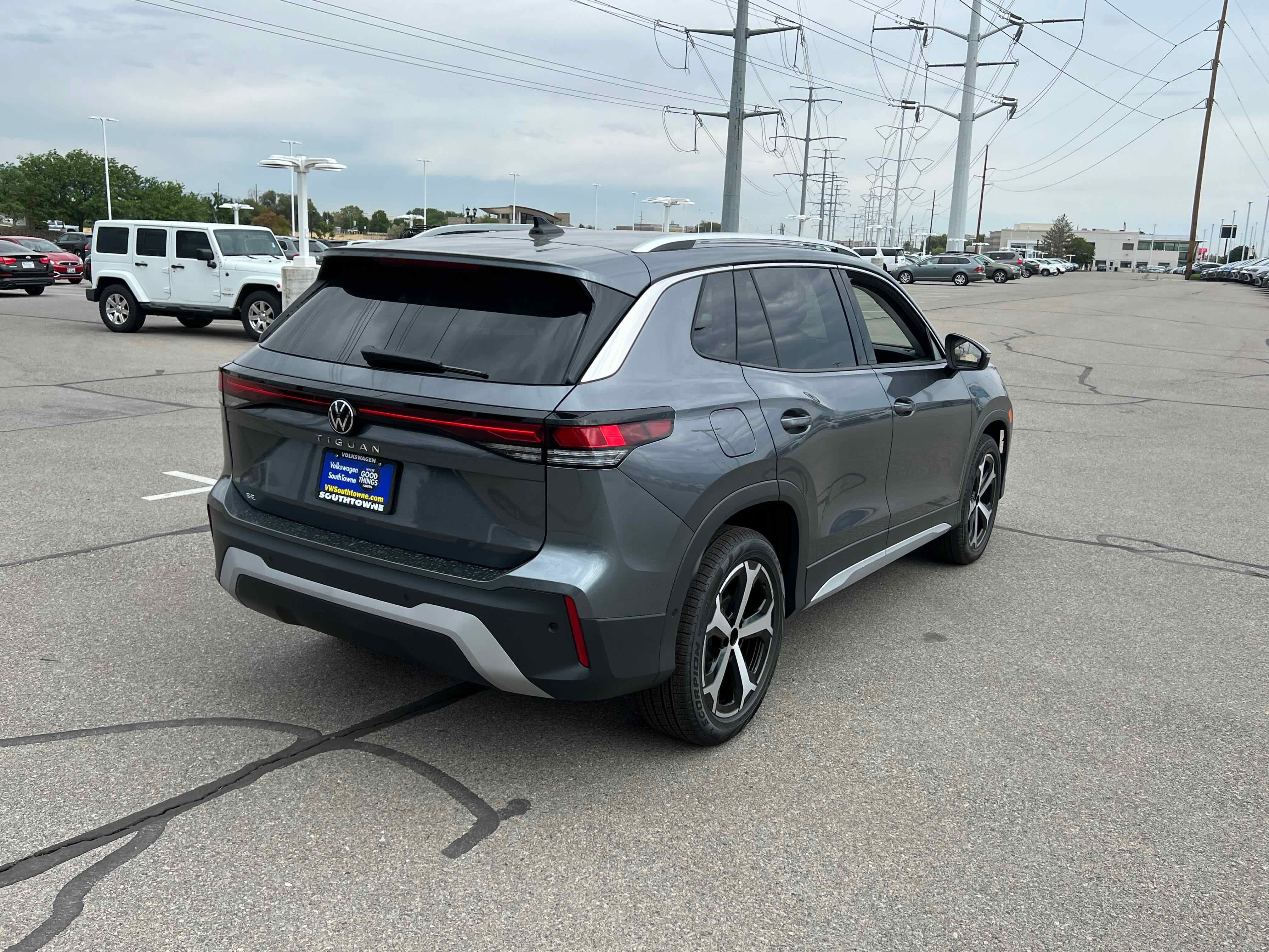 2025 Volkswagen Tiguan SE