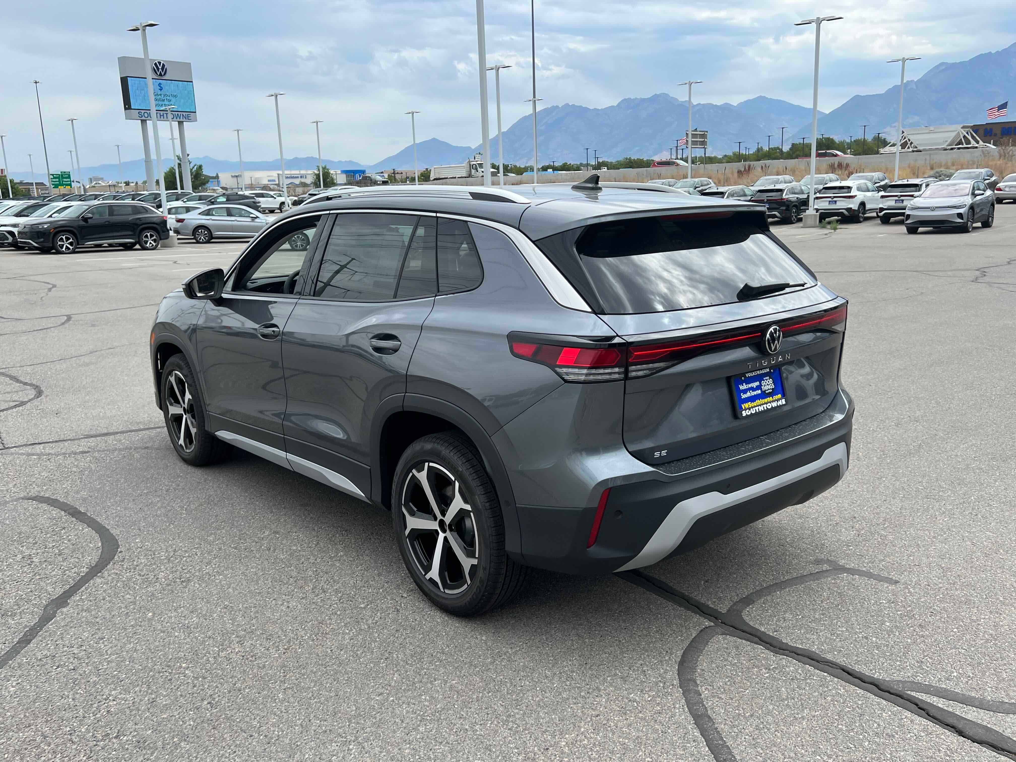 2025 Volkswagen Tiguan SE