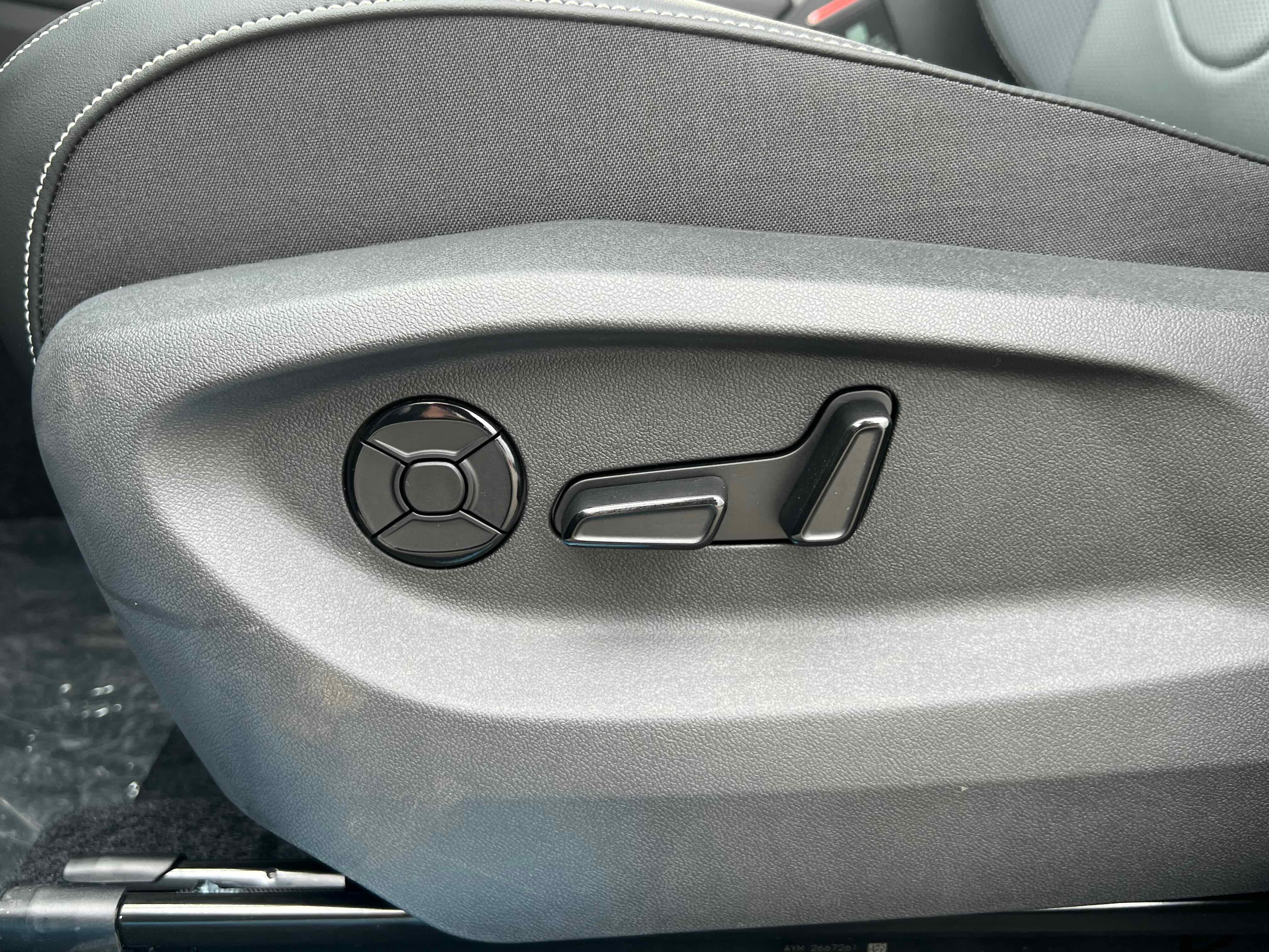 2025 Volkswagen Tiguan SE