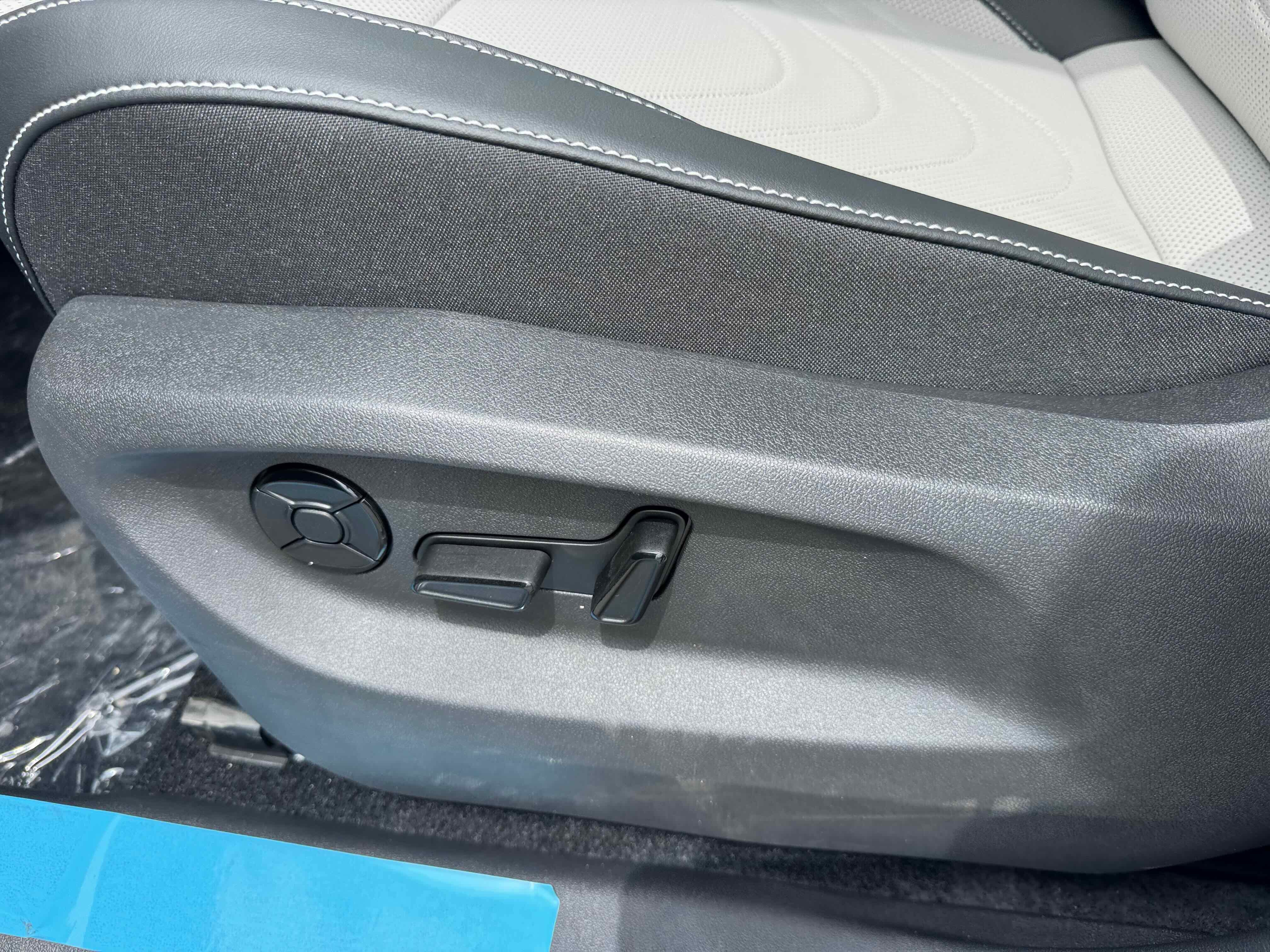 2025 Volkswagen Tiguan SE