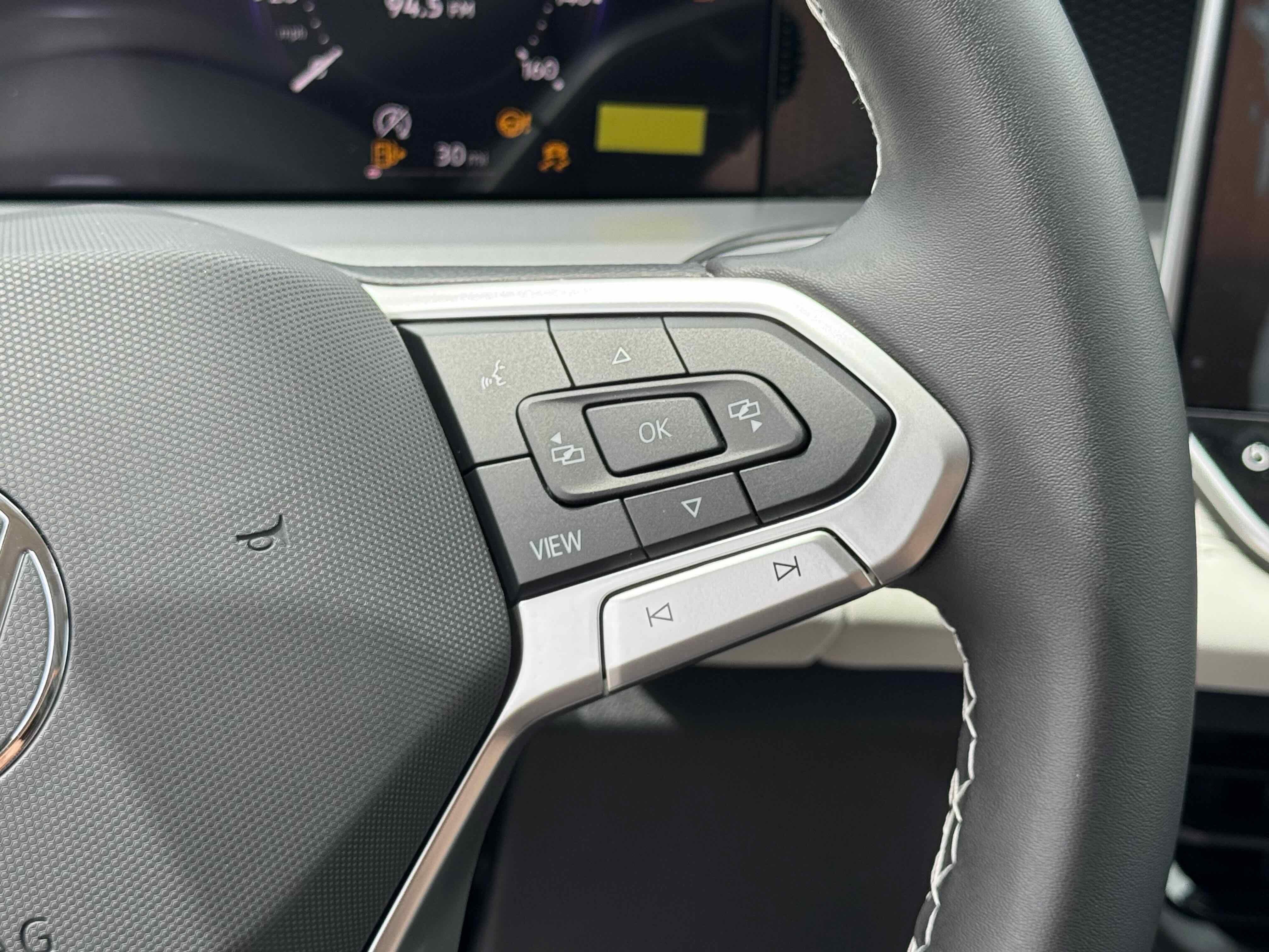 2025 Volkswagen Tiguan SE