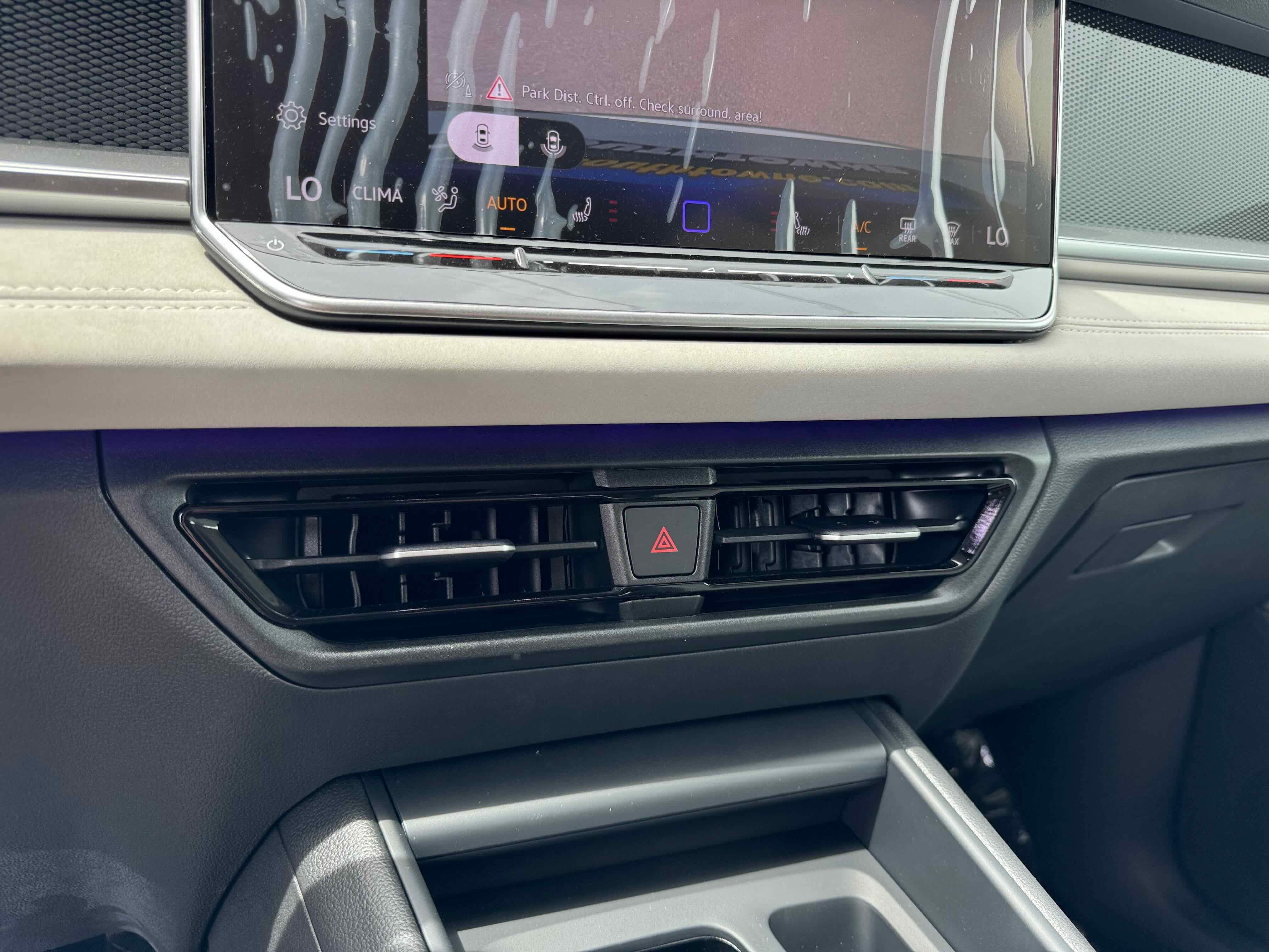 2025 Volkswagen Tiguan SE