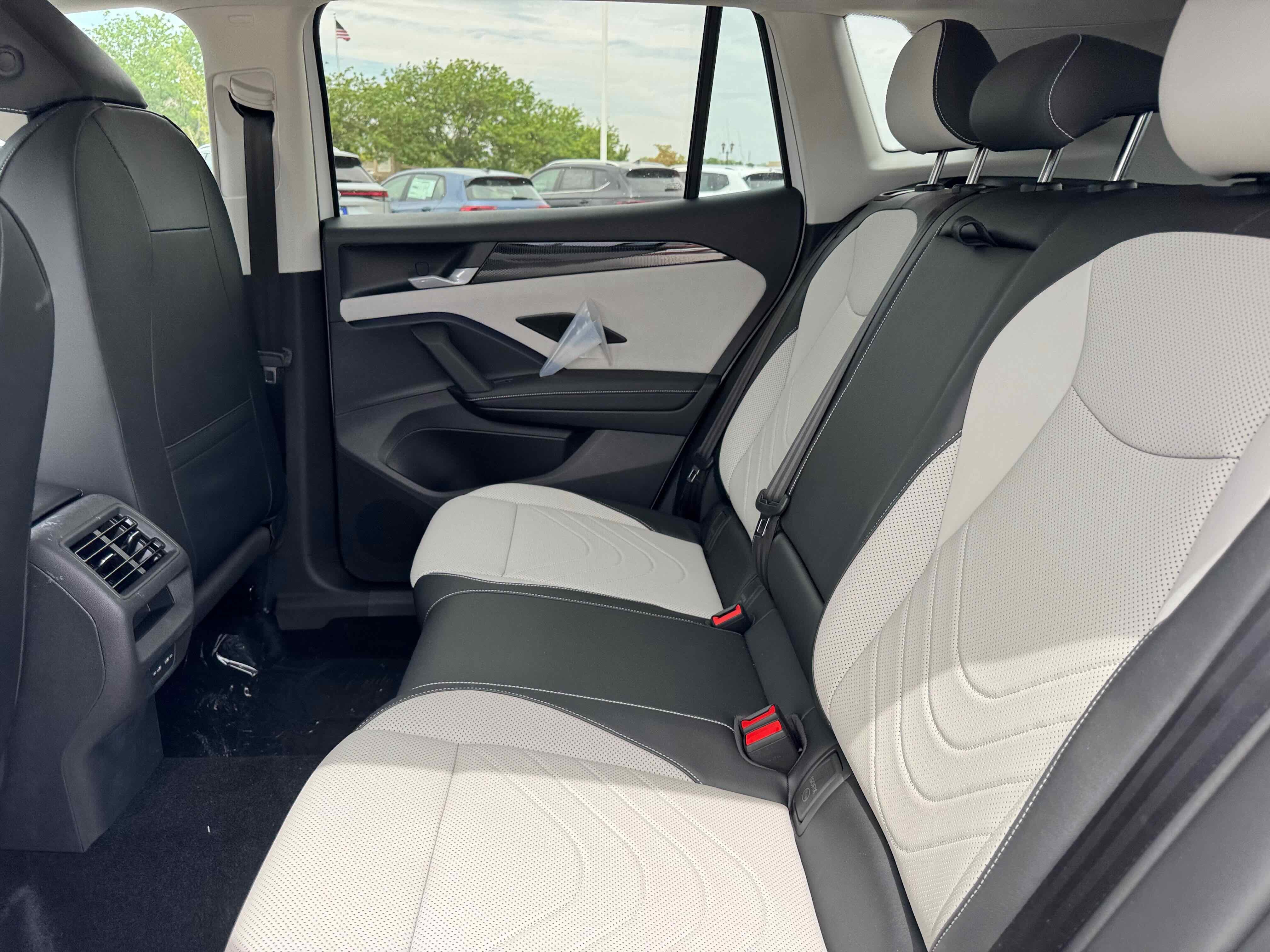 2025 Volkswagen Tiguan SE