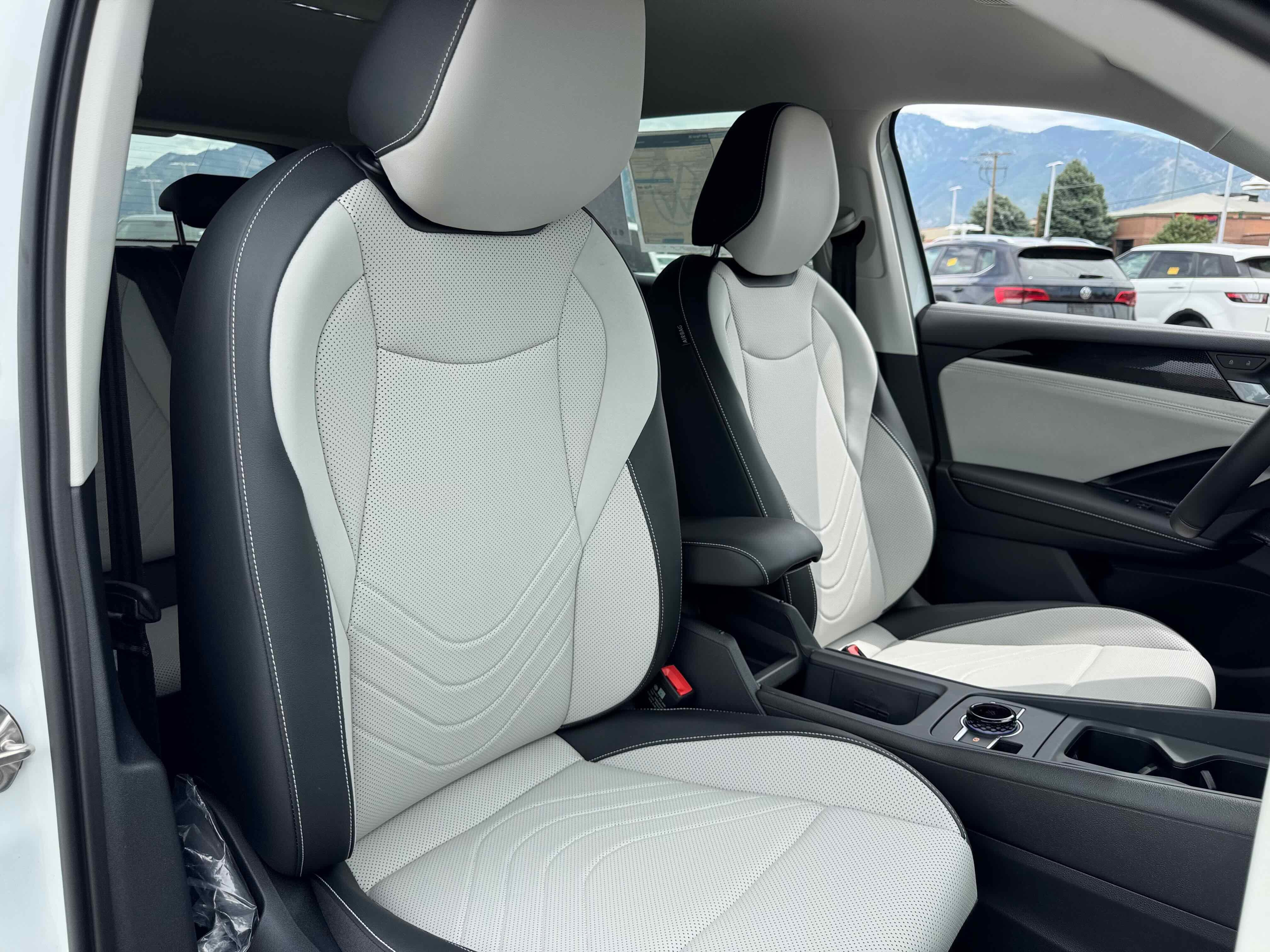 2025 Volkswagen Tiguan SE