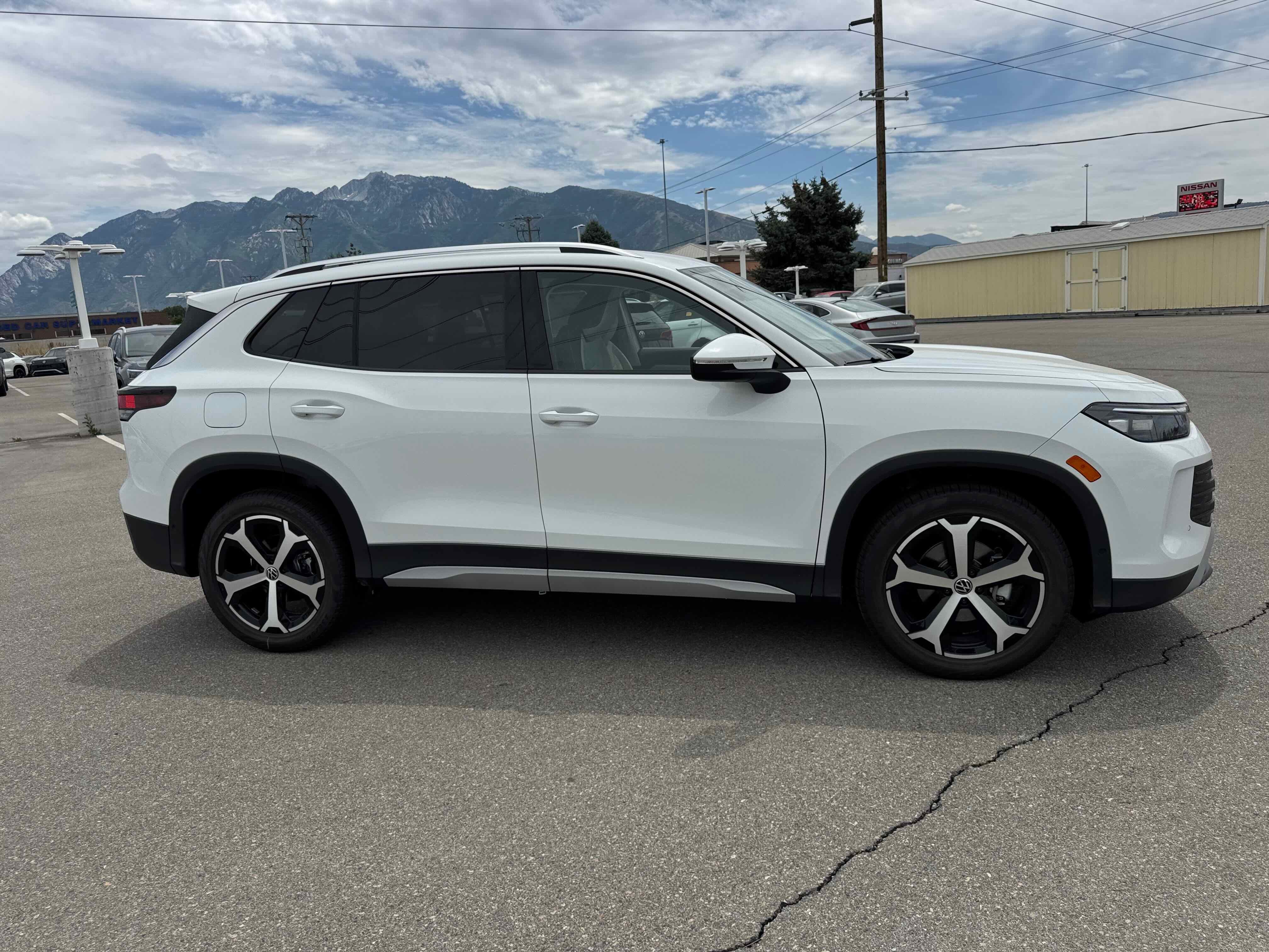 2025 Volkswagen Tiguan SE