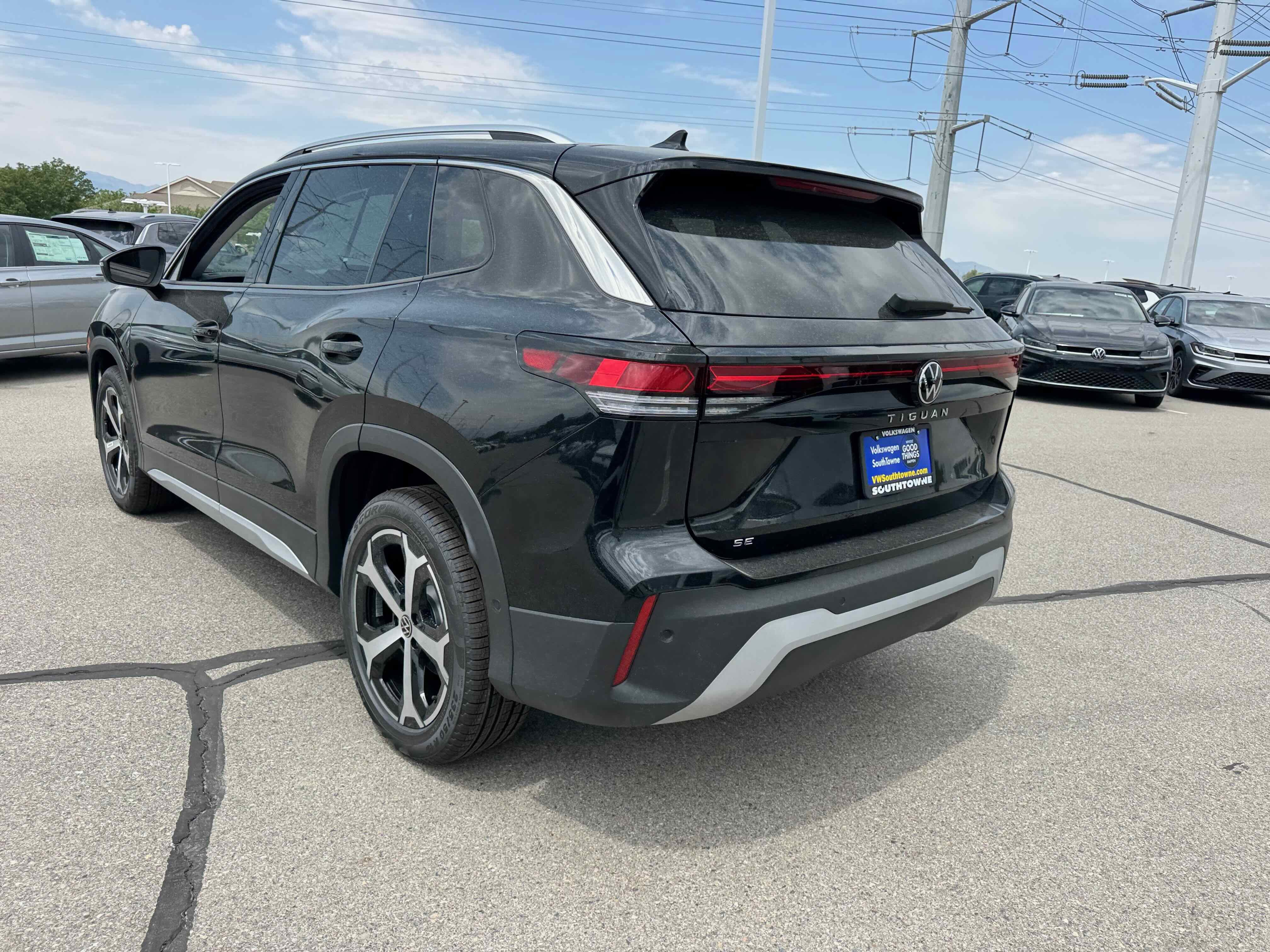 2025 Volkswagen Tiguan SE