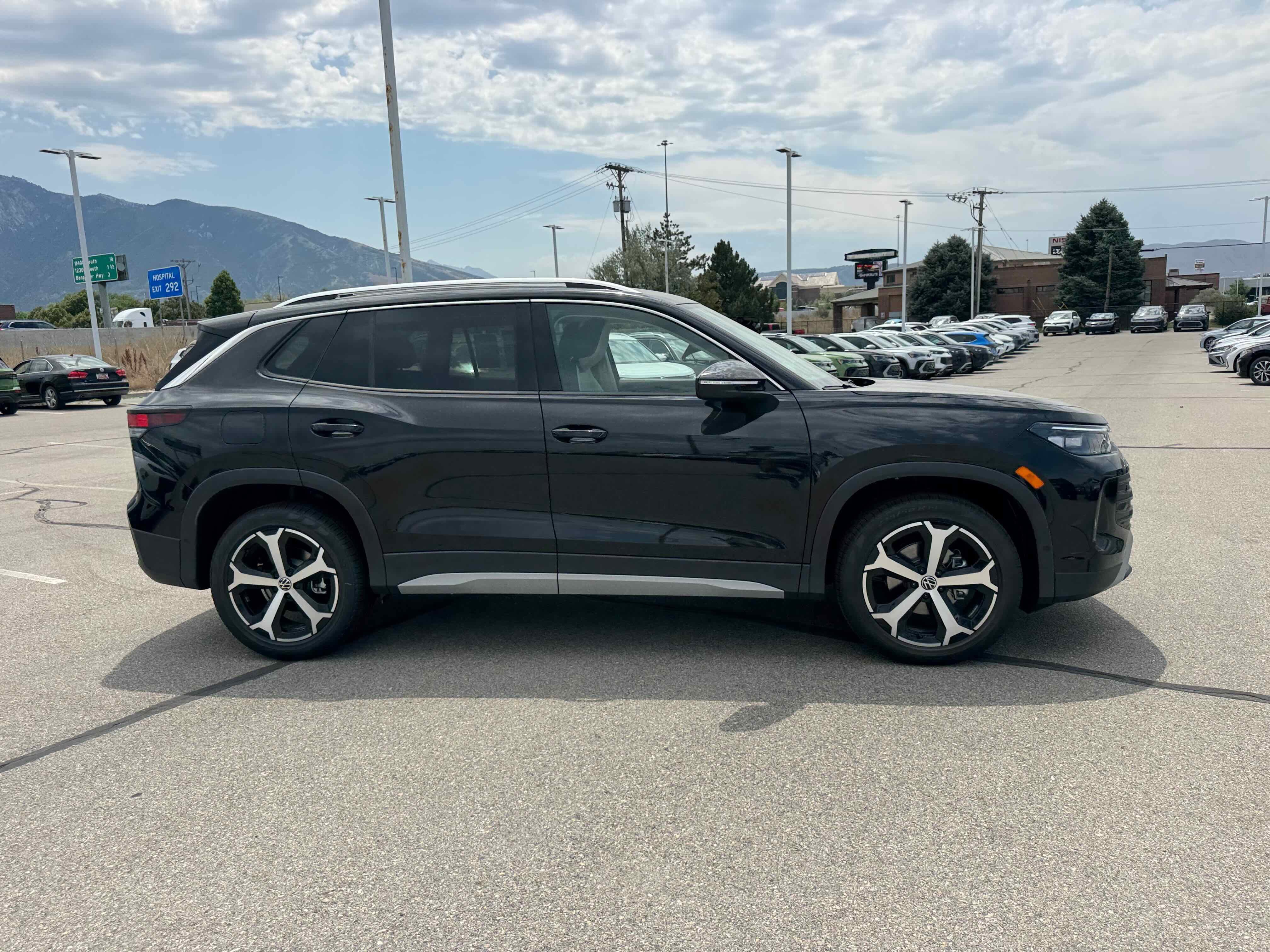 2025 Volkswagen Tiguan SE