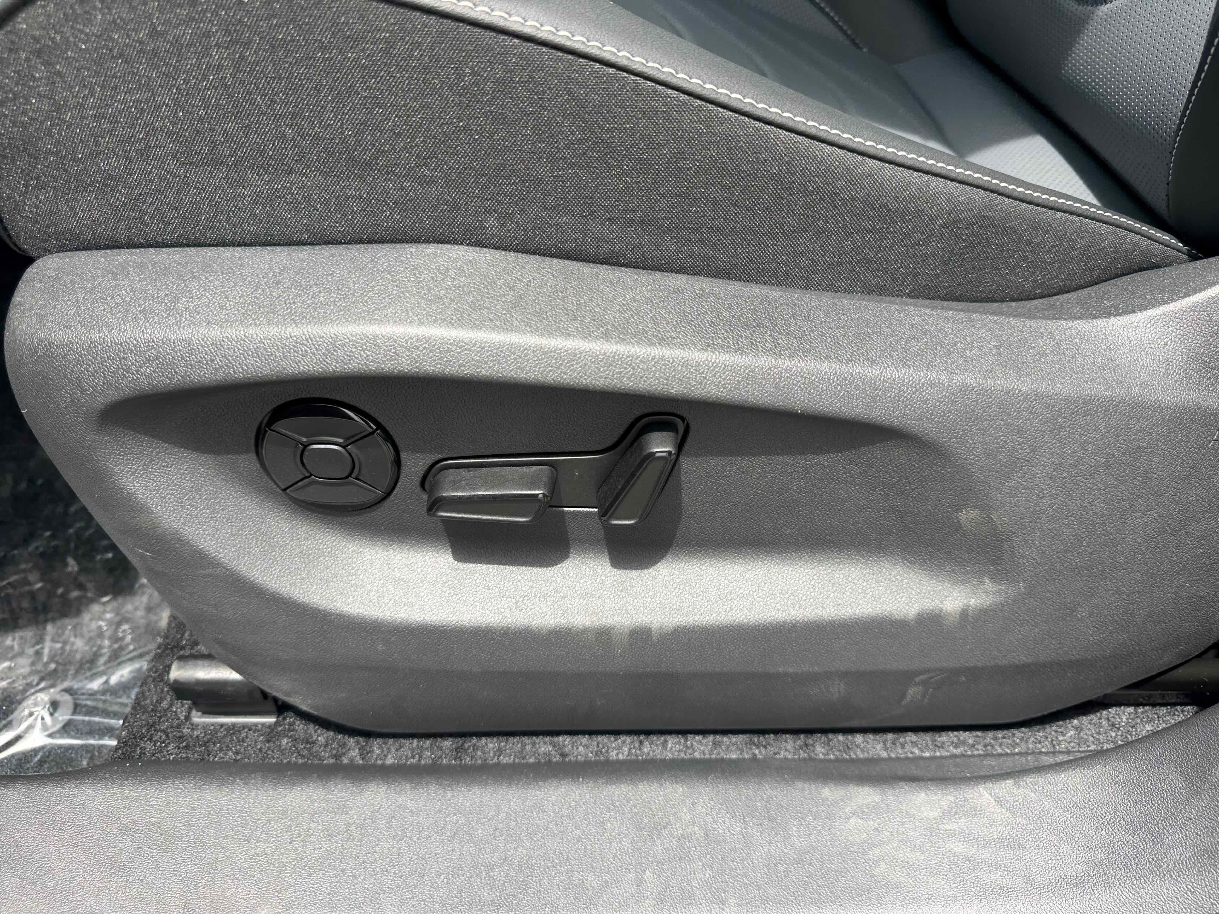 2025 Volkswagen Tiguan SE