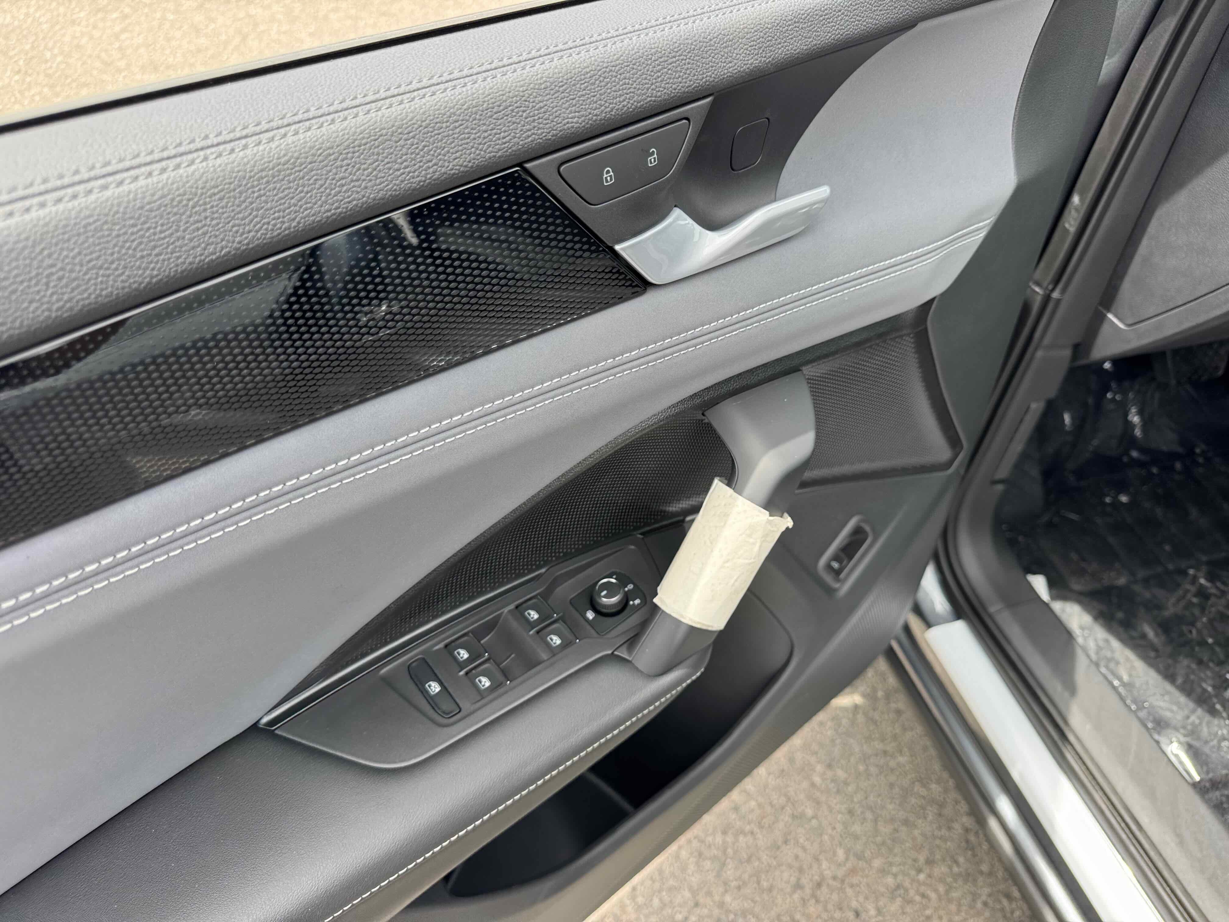 2025 Volkswagen Tiguan SE