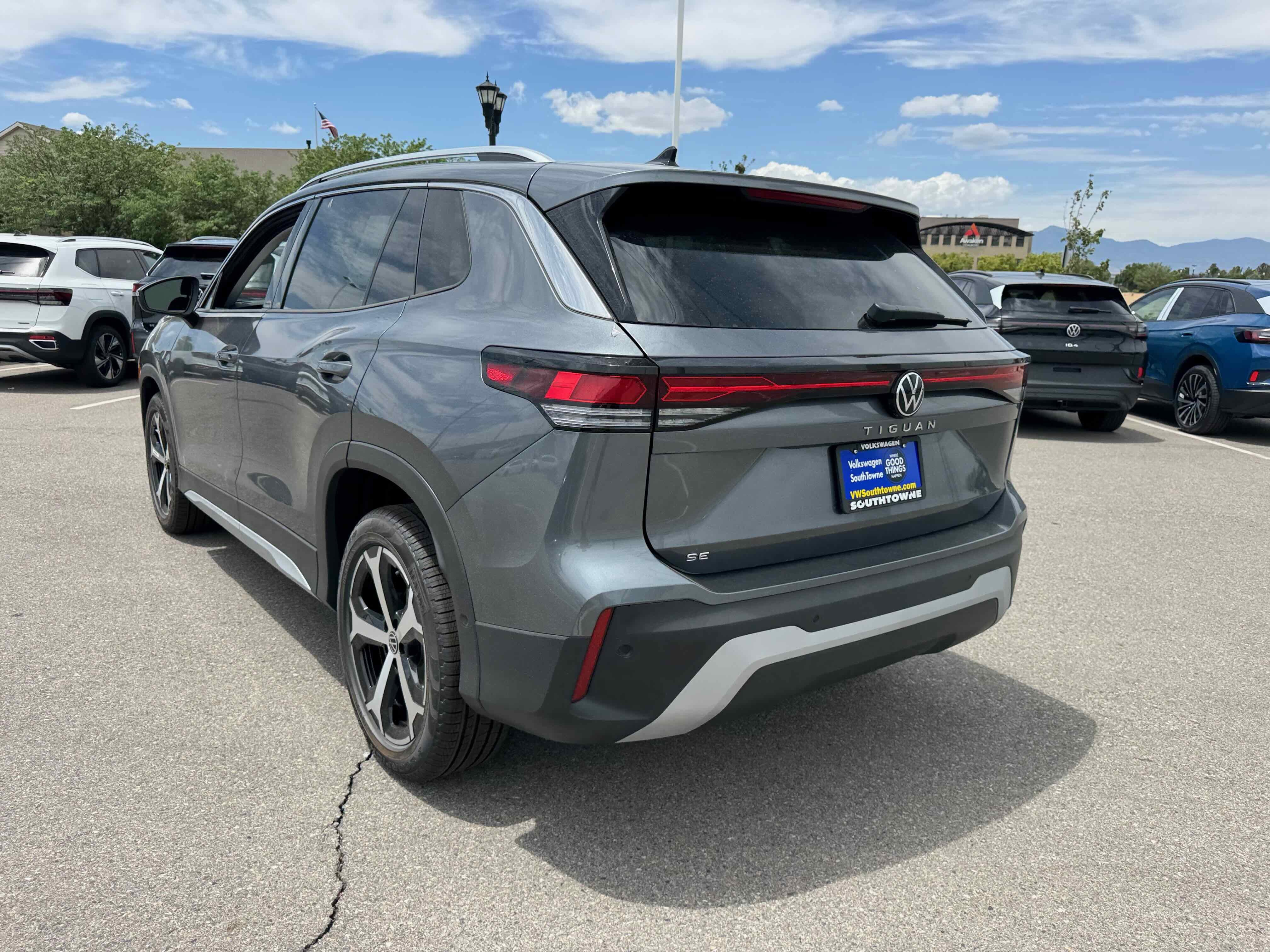 2025 Volkswagen Tiguan SE