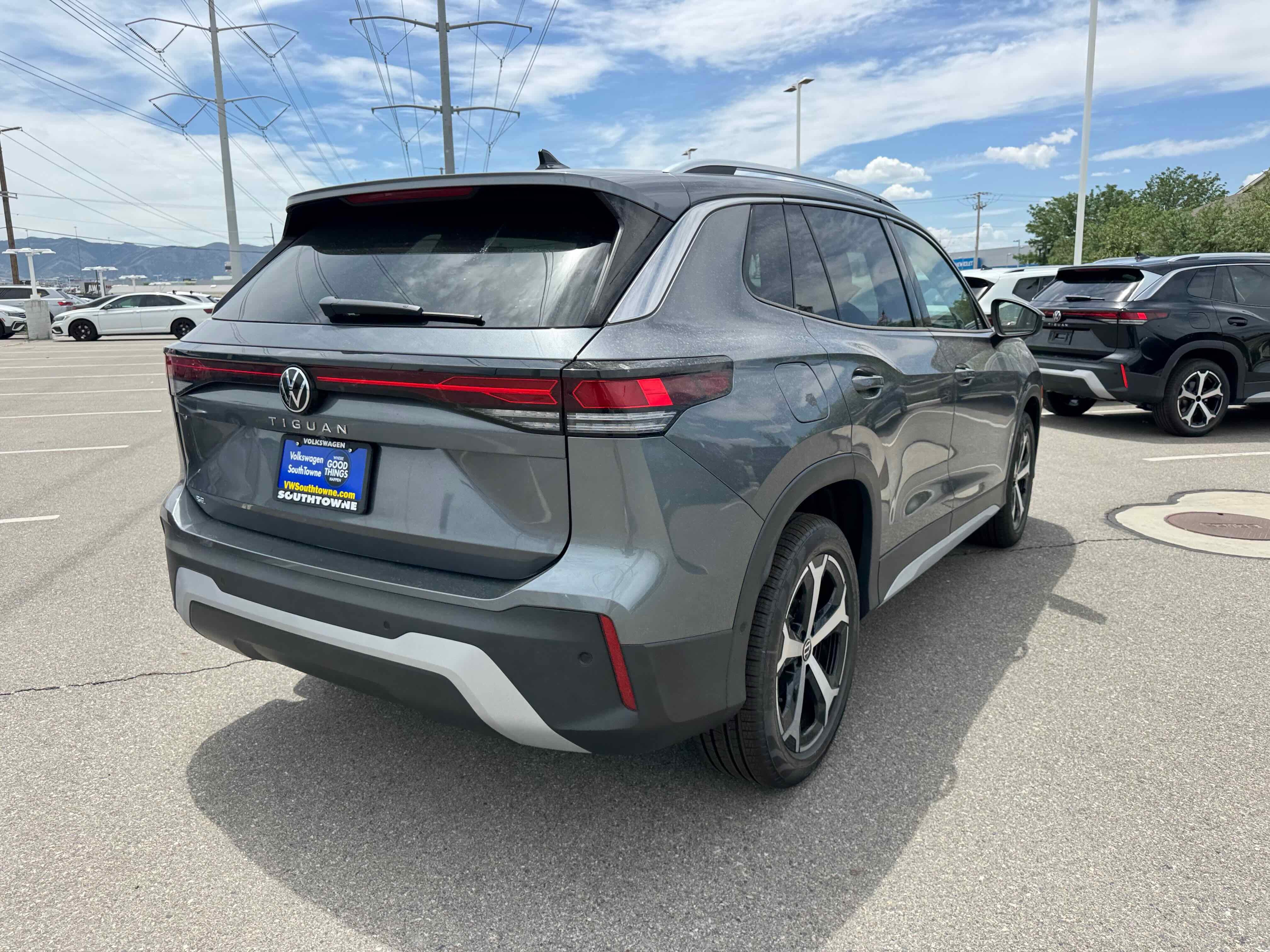 2025 Volkswagen Tiguan SE