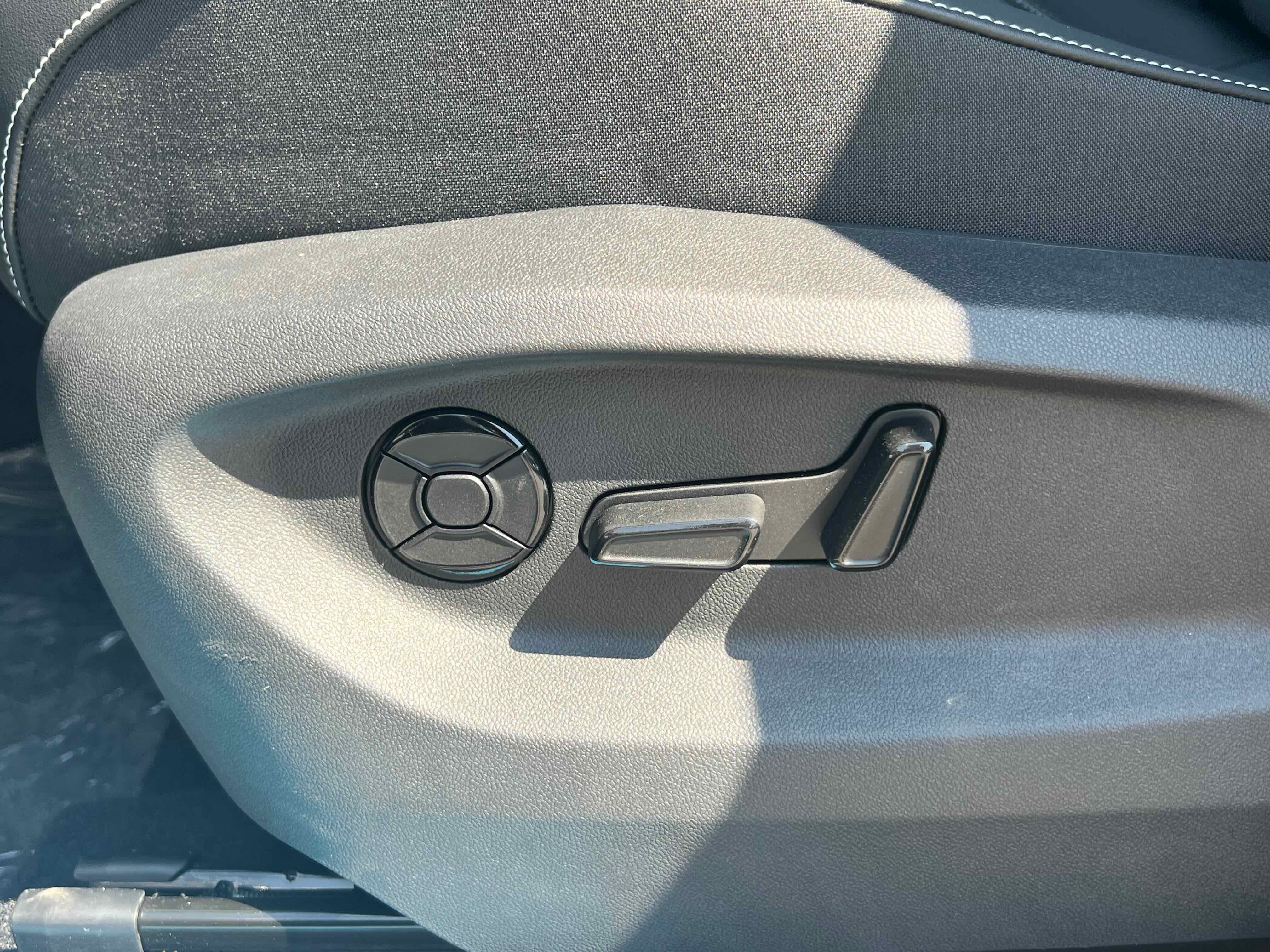 2025 Volkswagen Tiguan SE