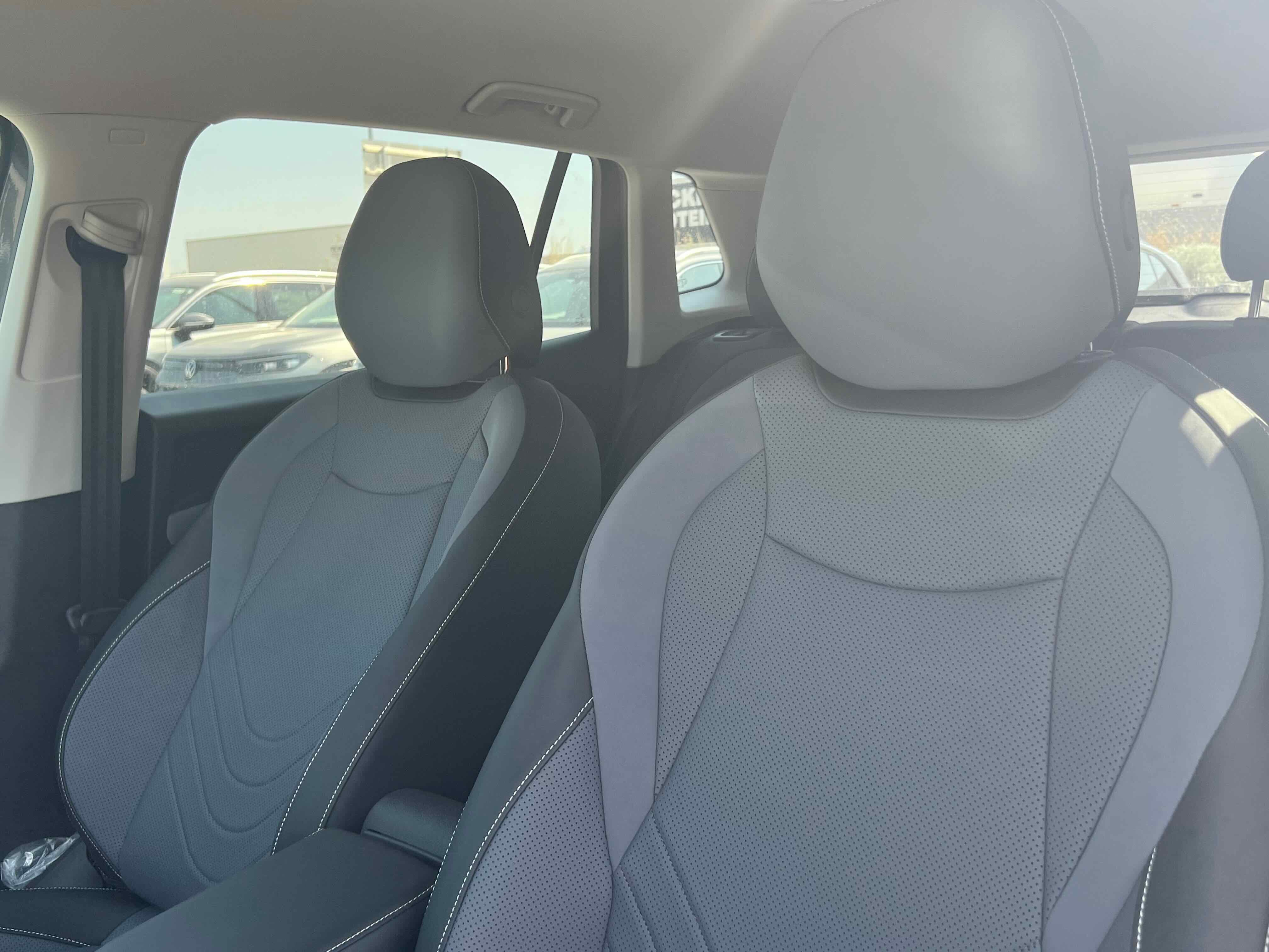 2025 Volkswagen Tiguan SE