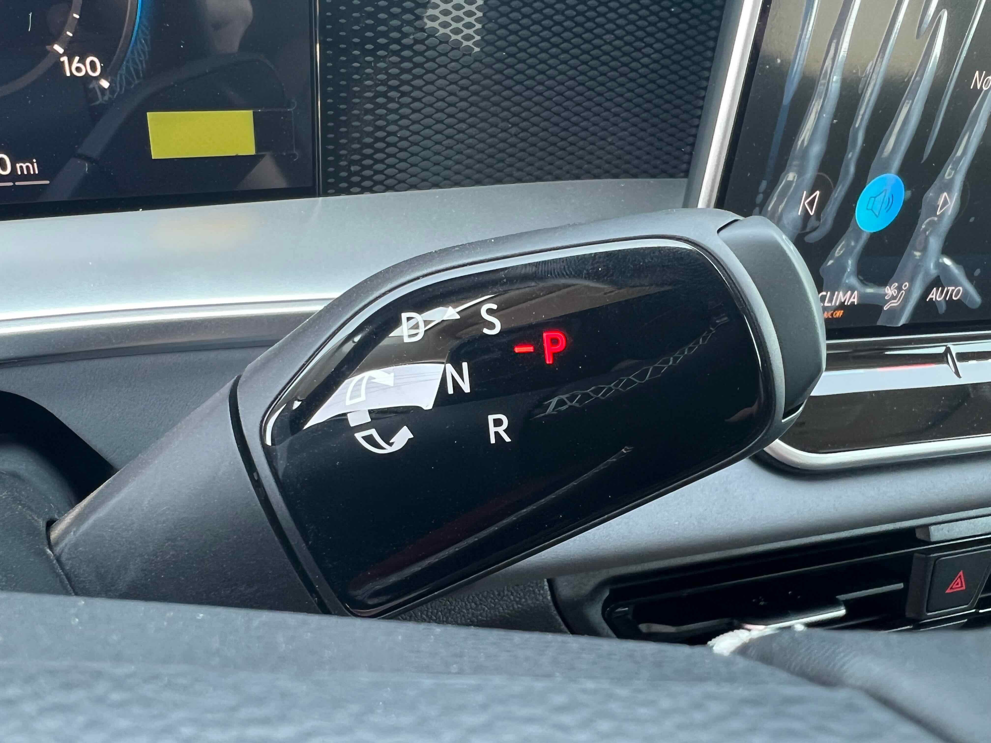 2025 Volkswagen Tiguan SE