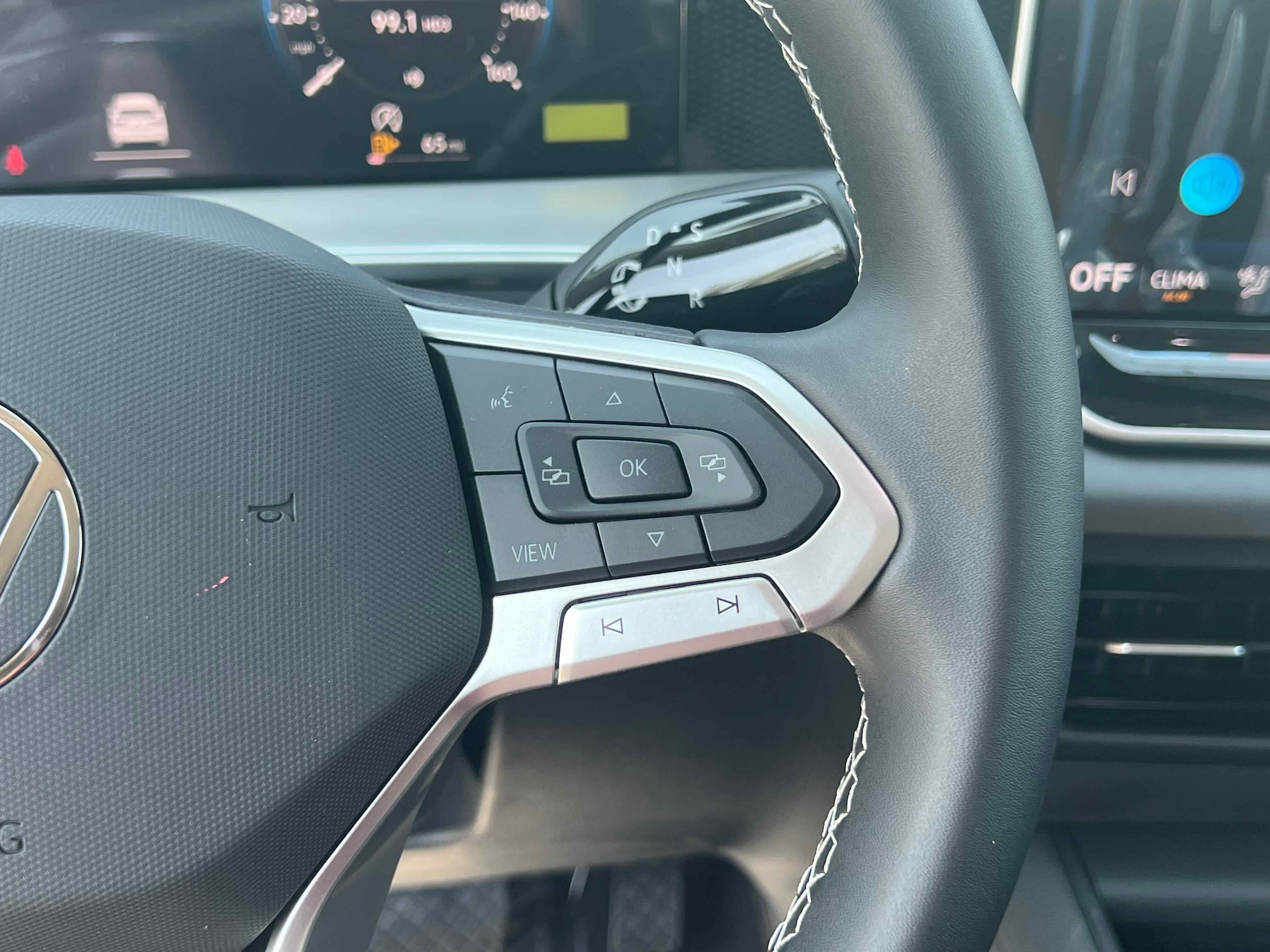 2025 Volkswagen Tiguan SE