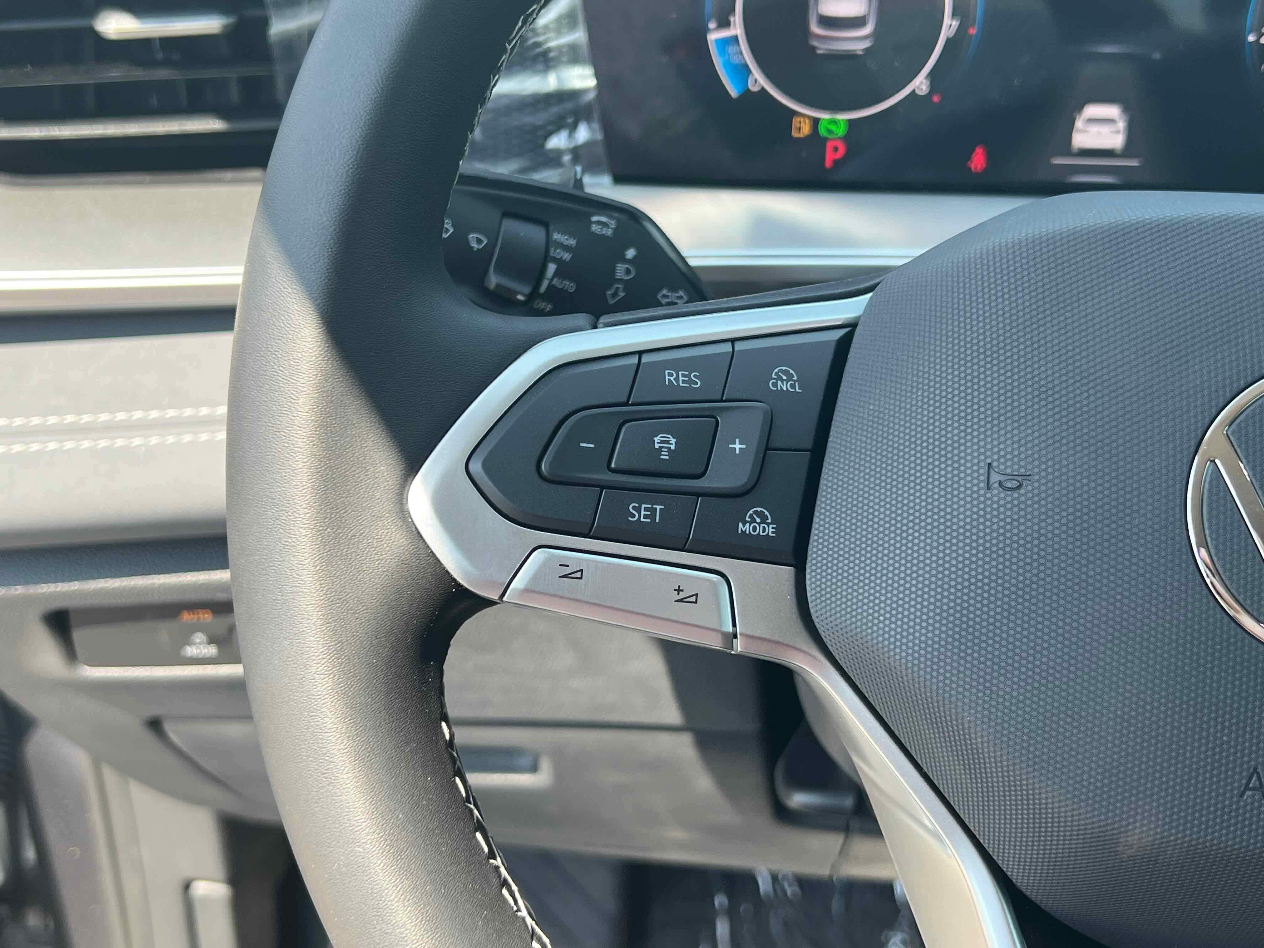 2025 Volkswagen Tiguan SE