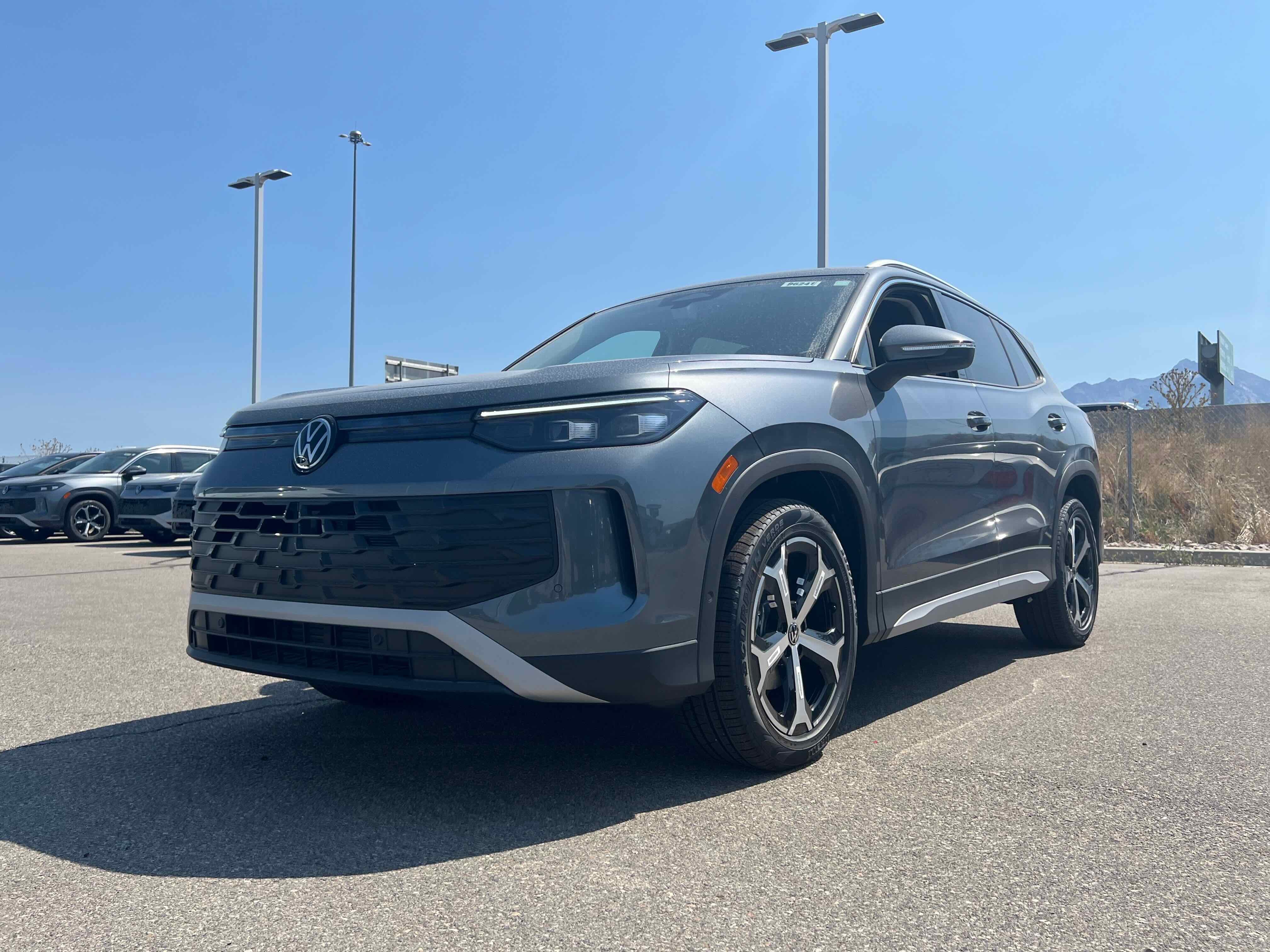 2025 Volkswagen Tiguan SE