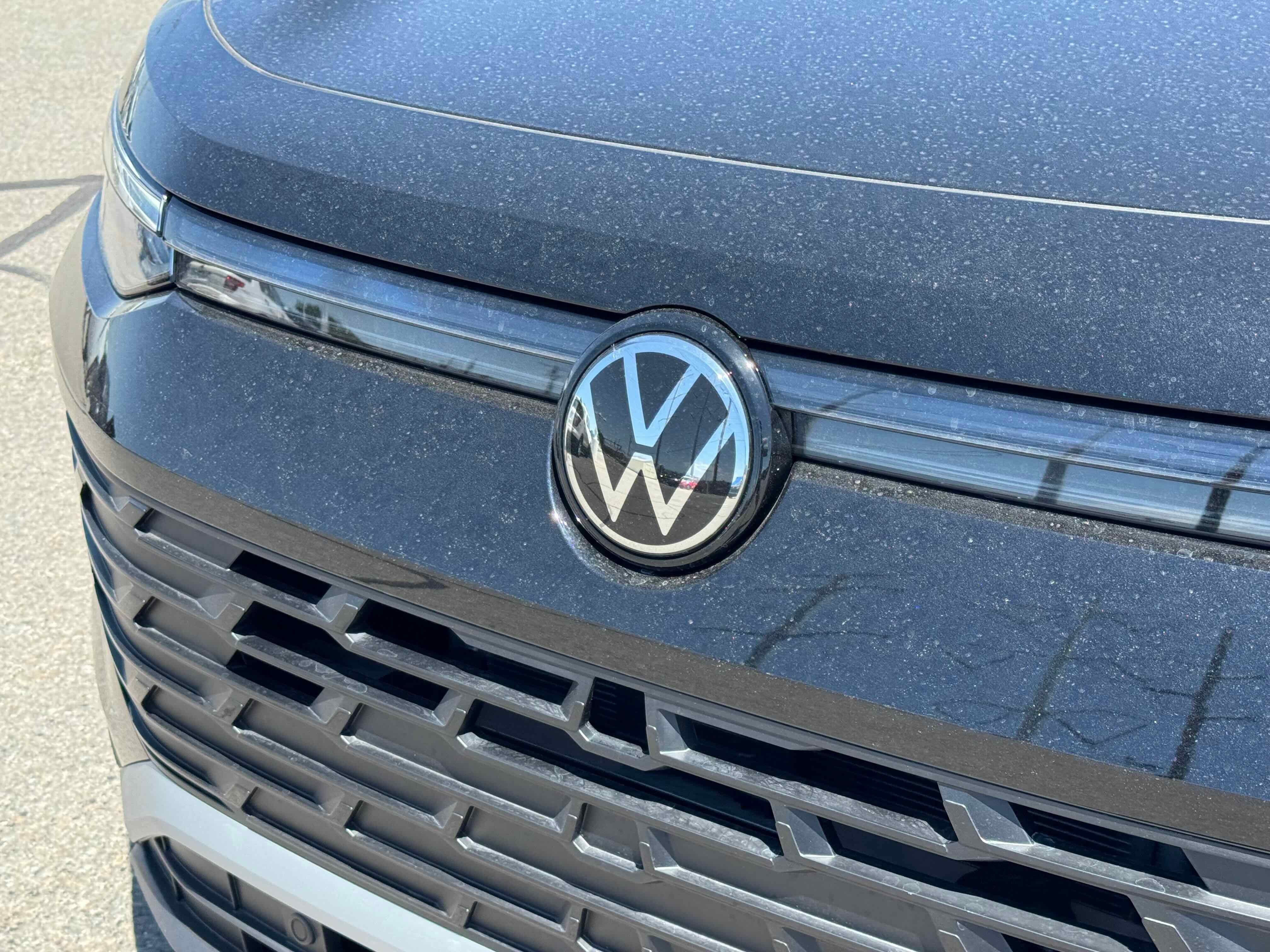 2025 Volkswagen Tiguan SE