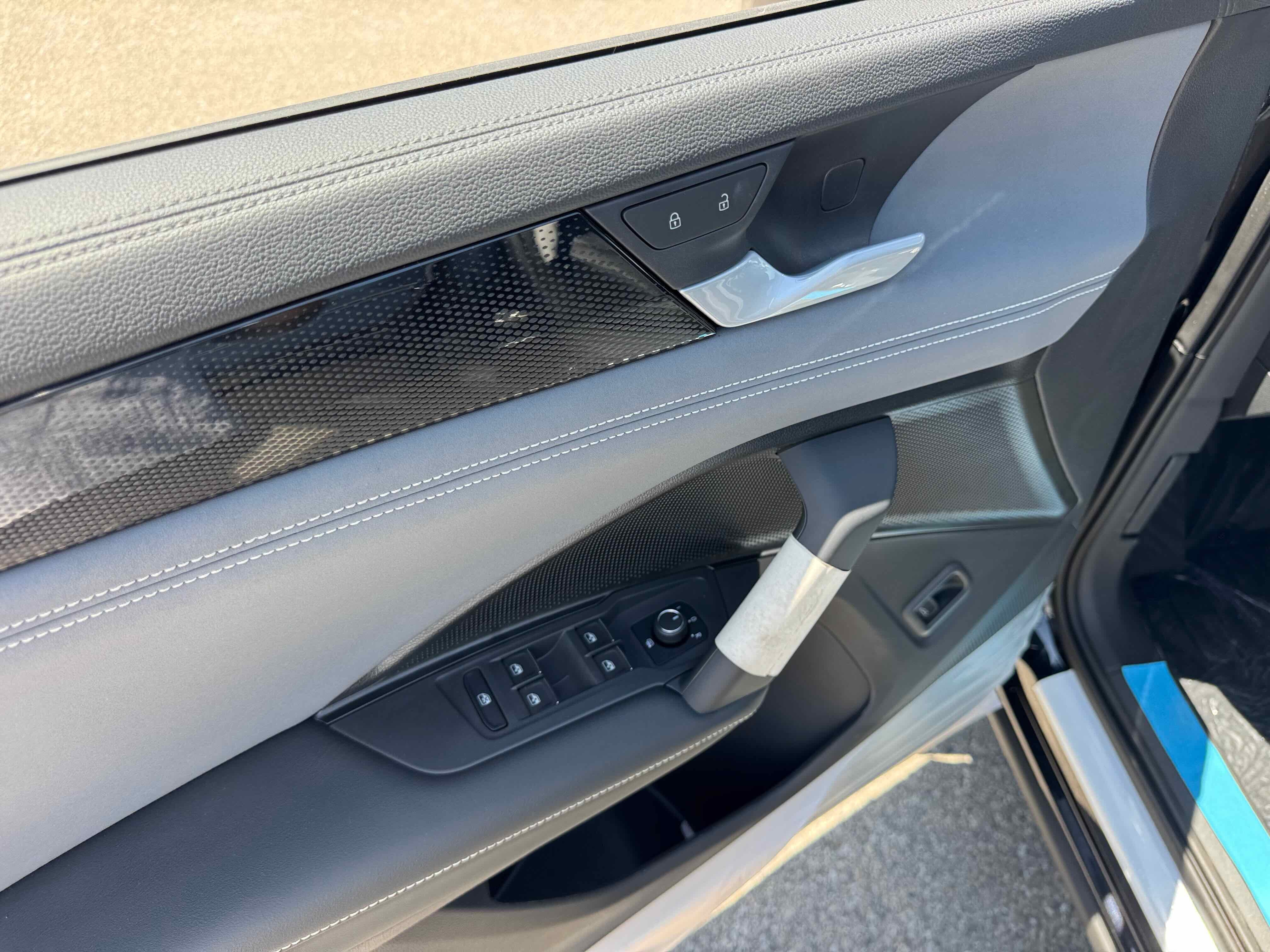 2025 Volkswagen Tiguan SE