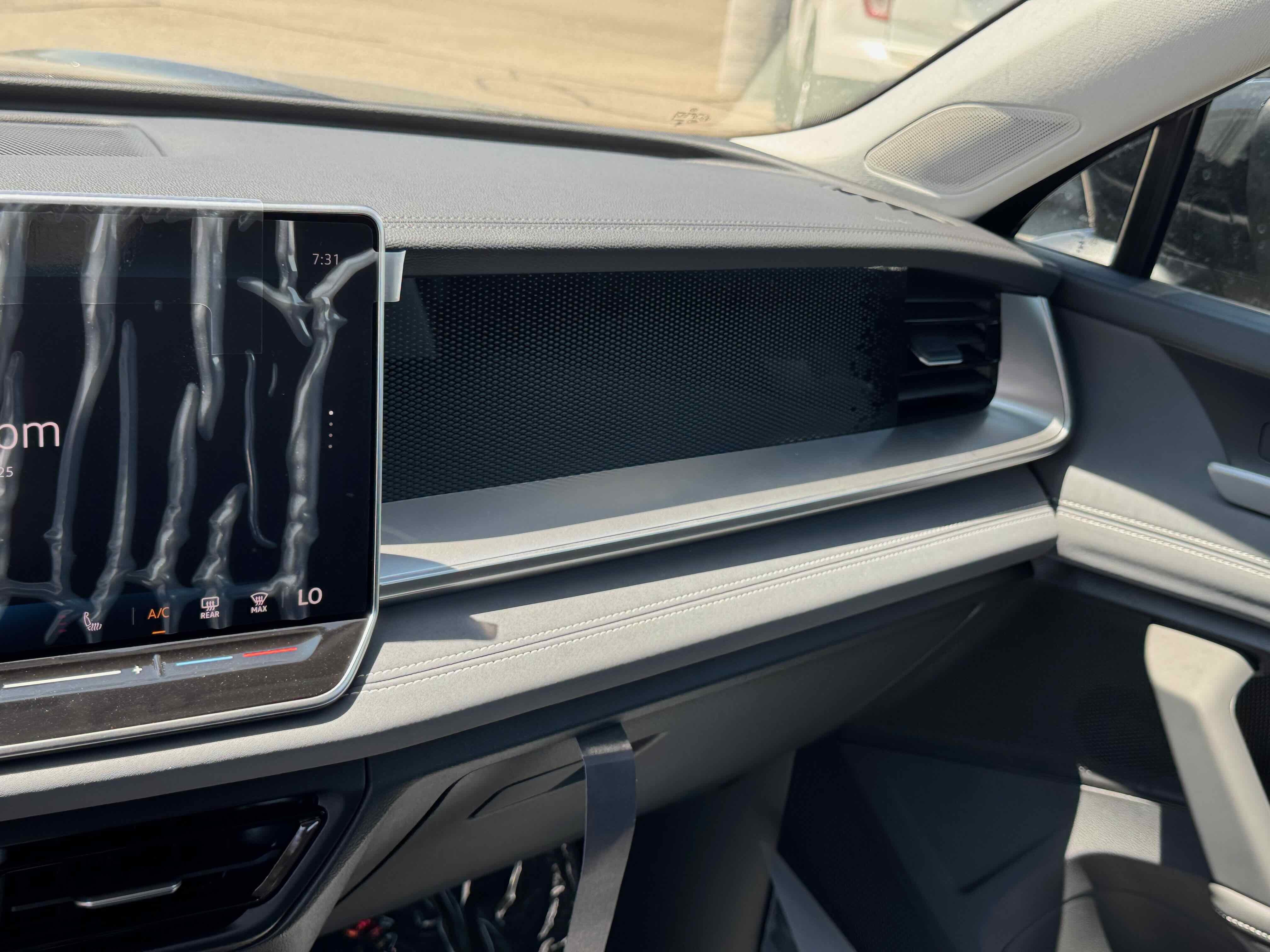 2025 Volkswagen Tiguan SE