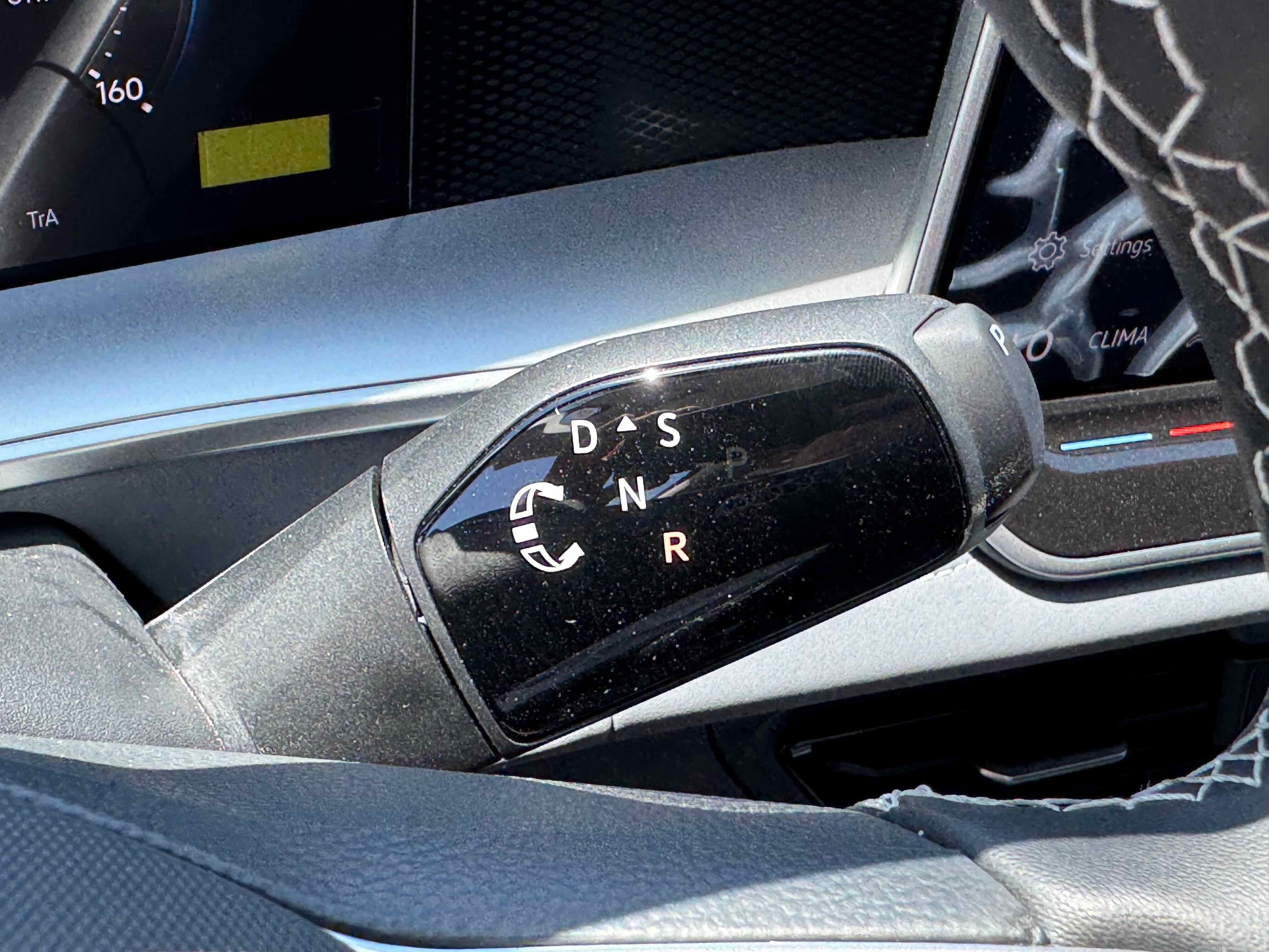 2025 Volkswagen Tiguan SE