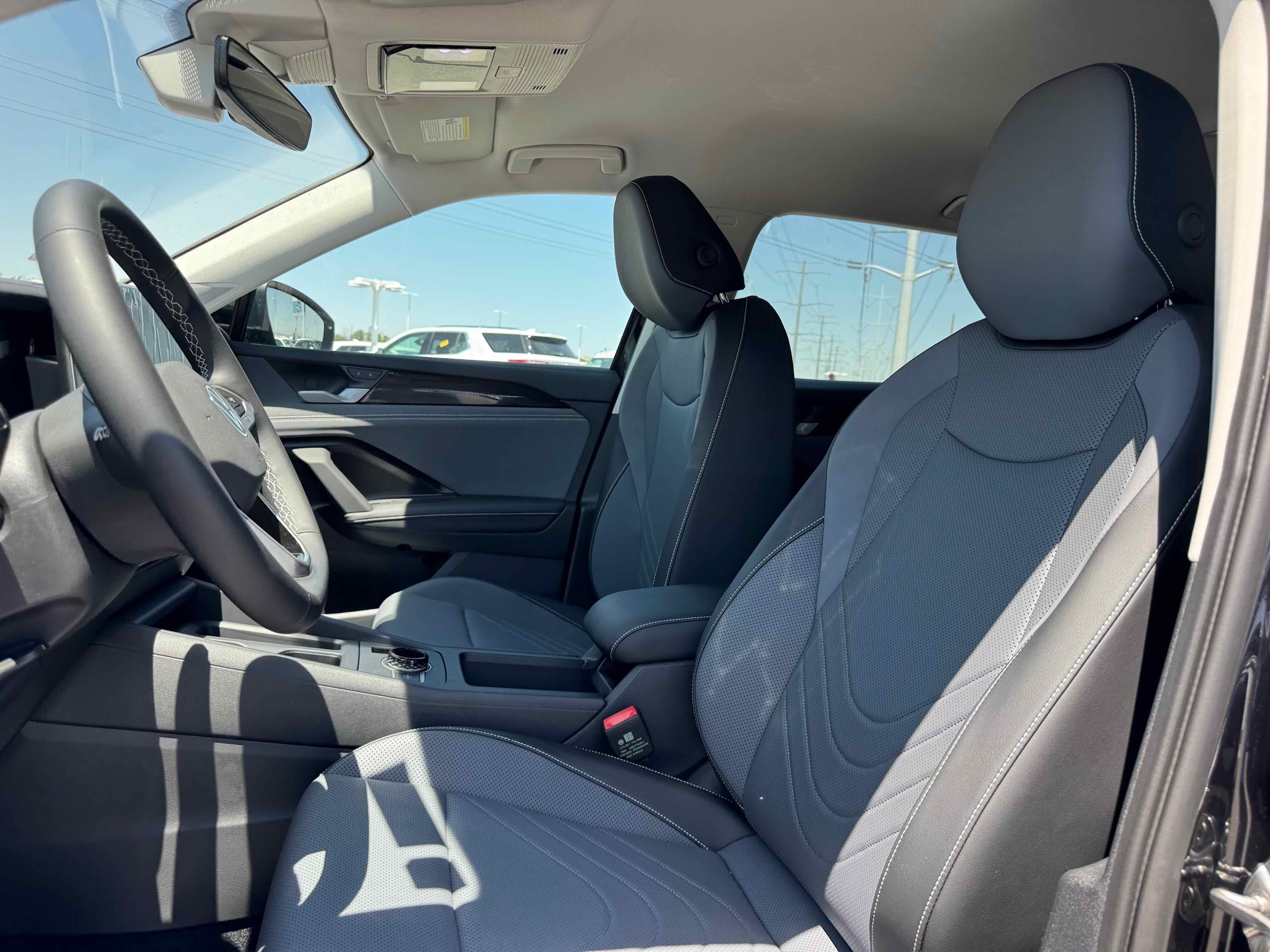 2025 Volkswagen Tiguan SE