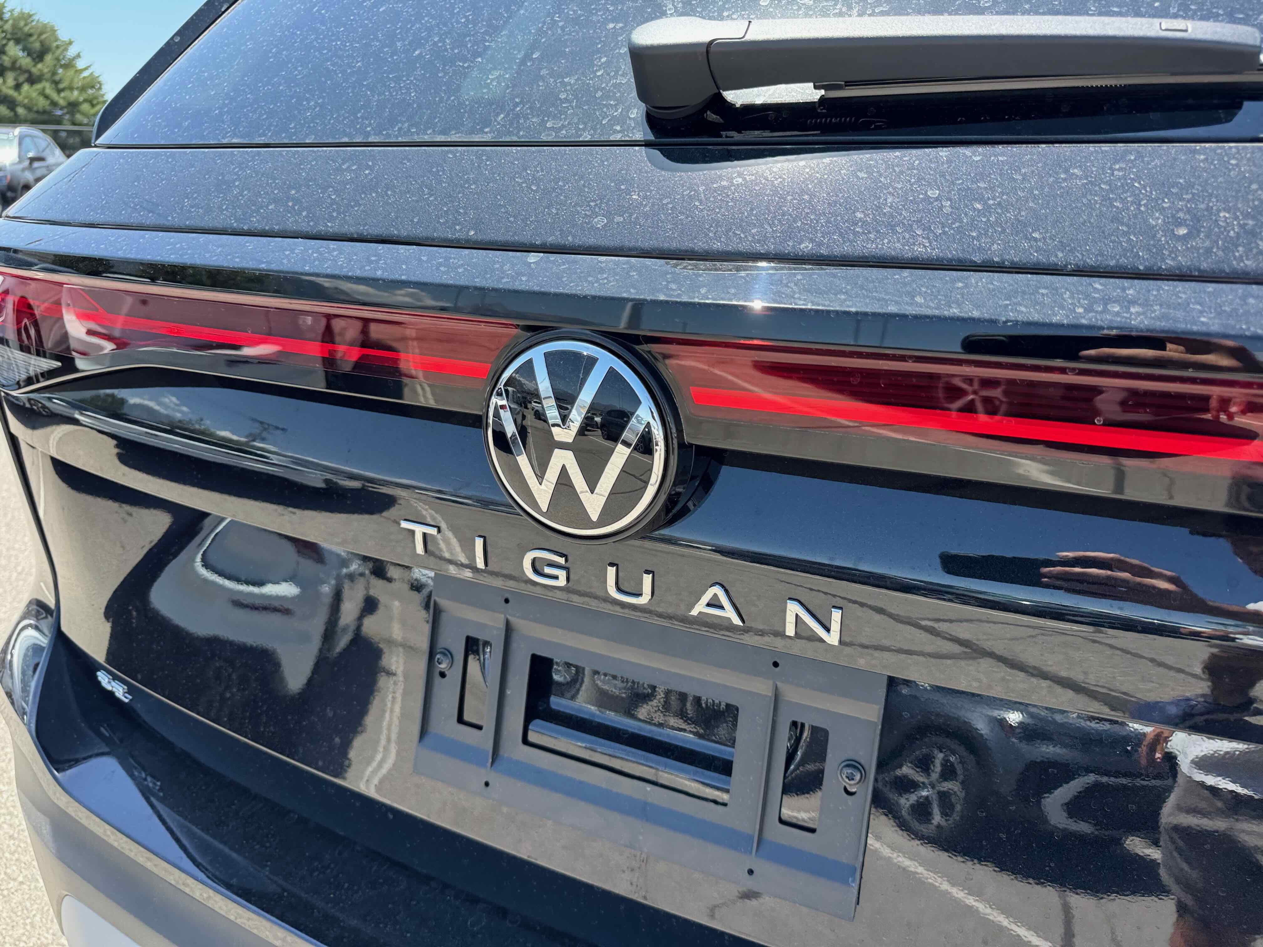 2025 Volkswagen Tiguan SE