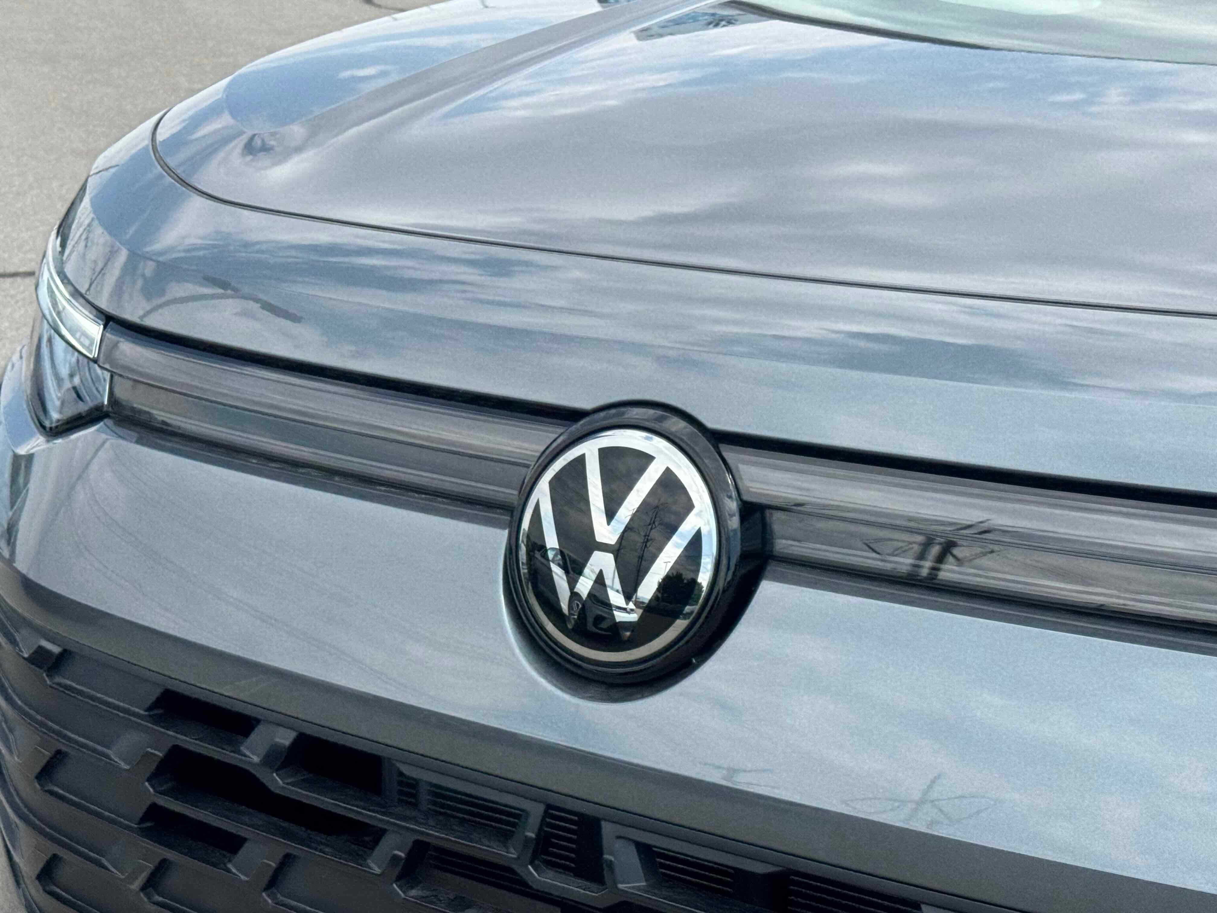 2025 Volkswagen Tiguan SE