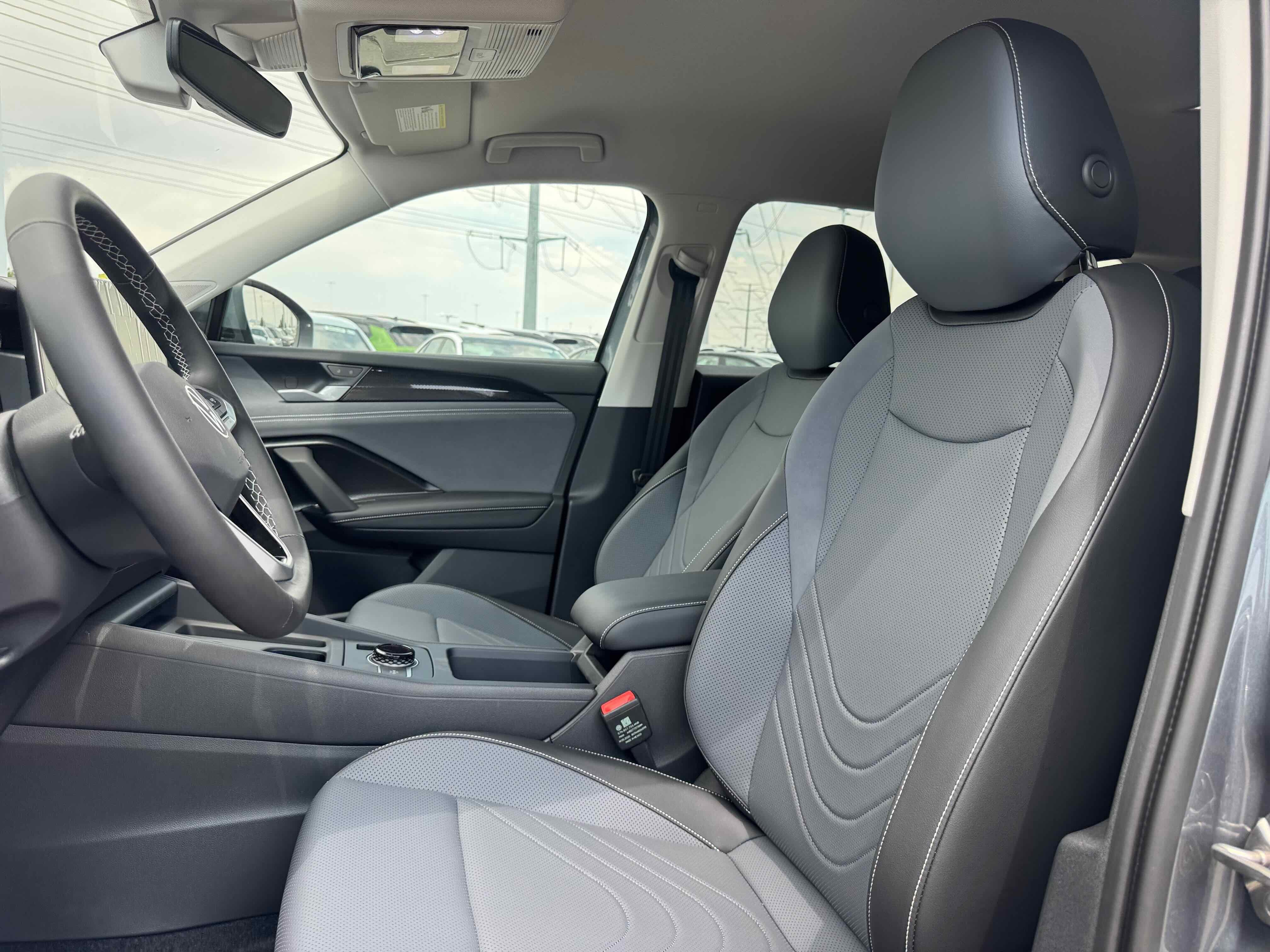 2025 Volkswagen Tiguan SE