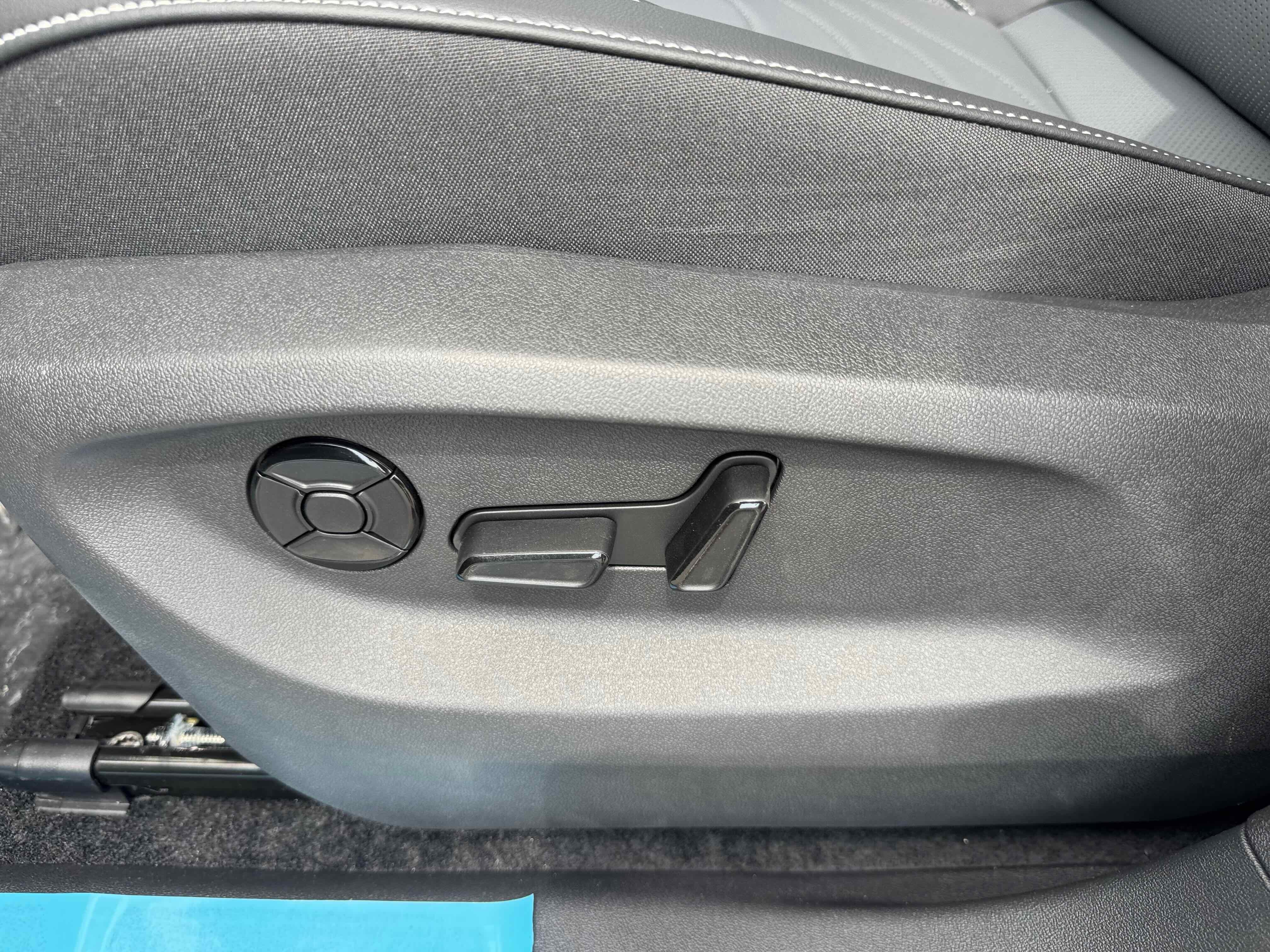 2025 Volkswagen Tiguan SE