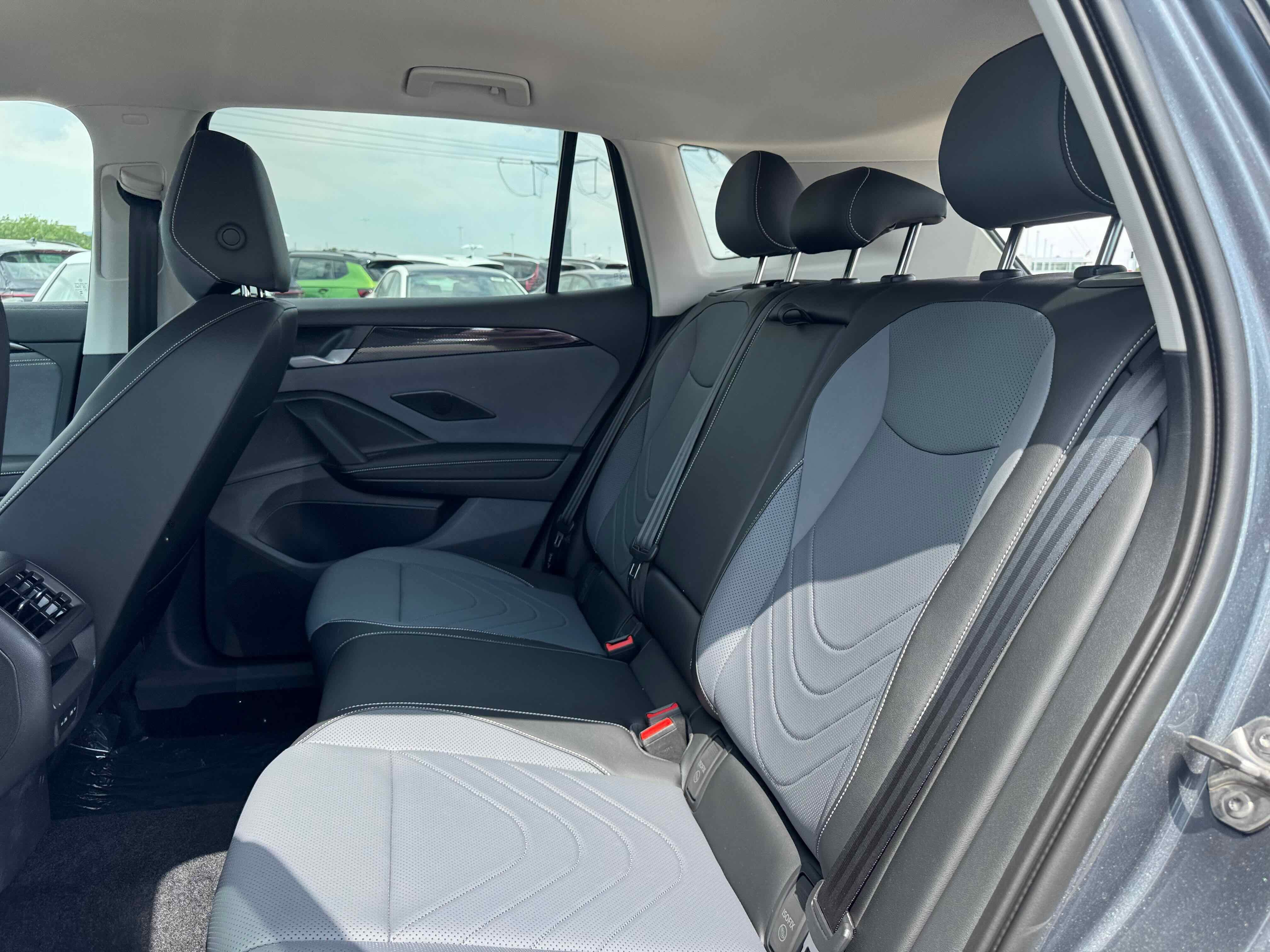 2025 Volkswagen Tiguan SE