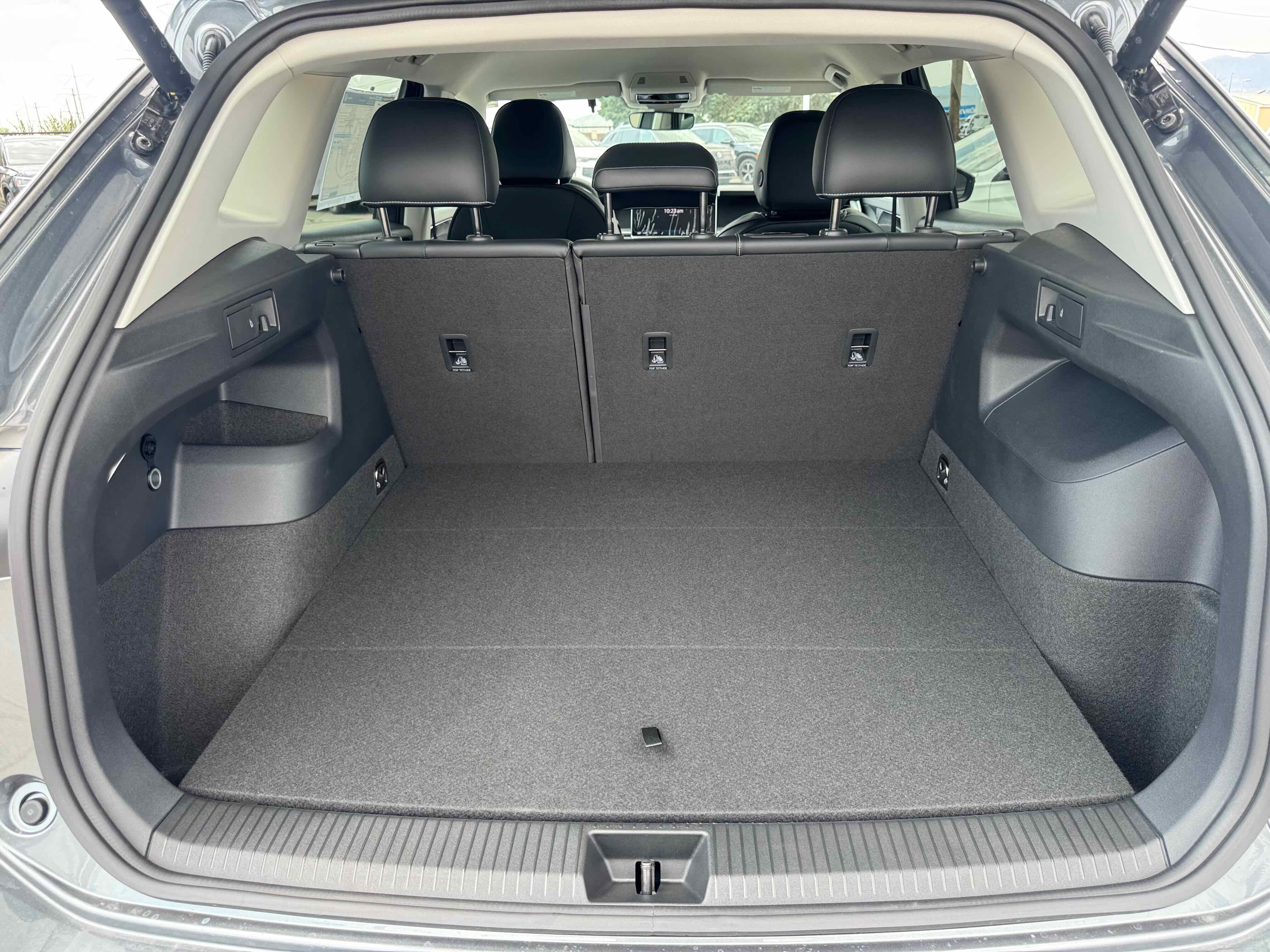 2025 Volkswagen Tiguan SE