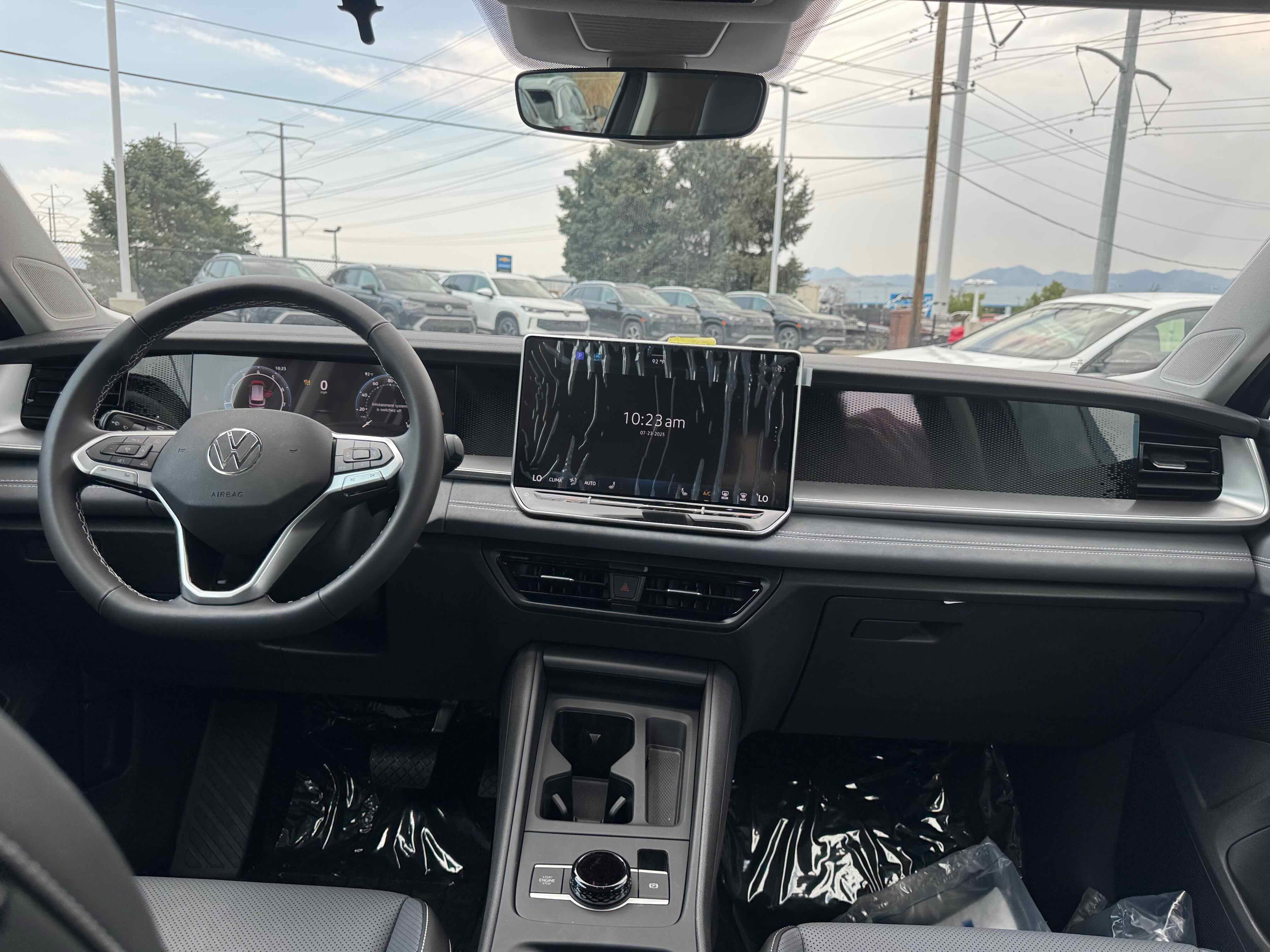 2025 Volkswagen Tiguan SE