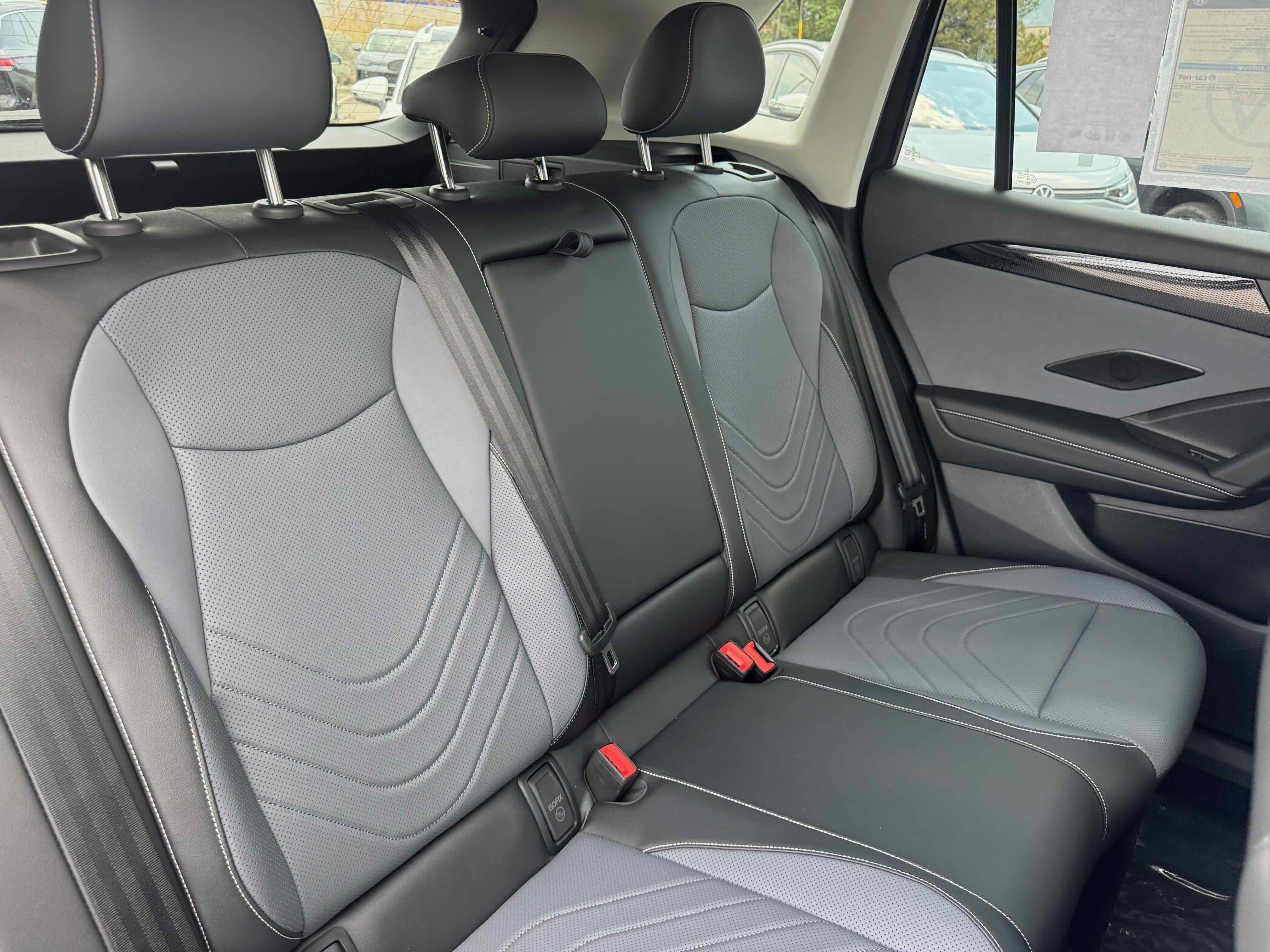 2025 Volkswagen Tiguan SE