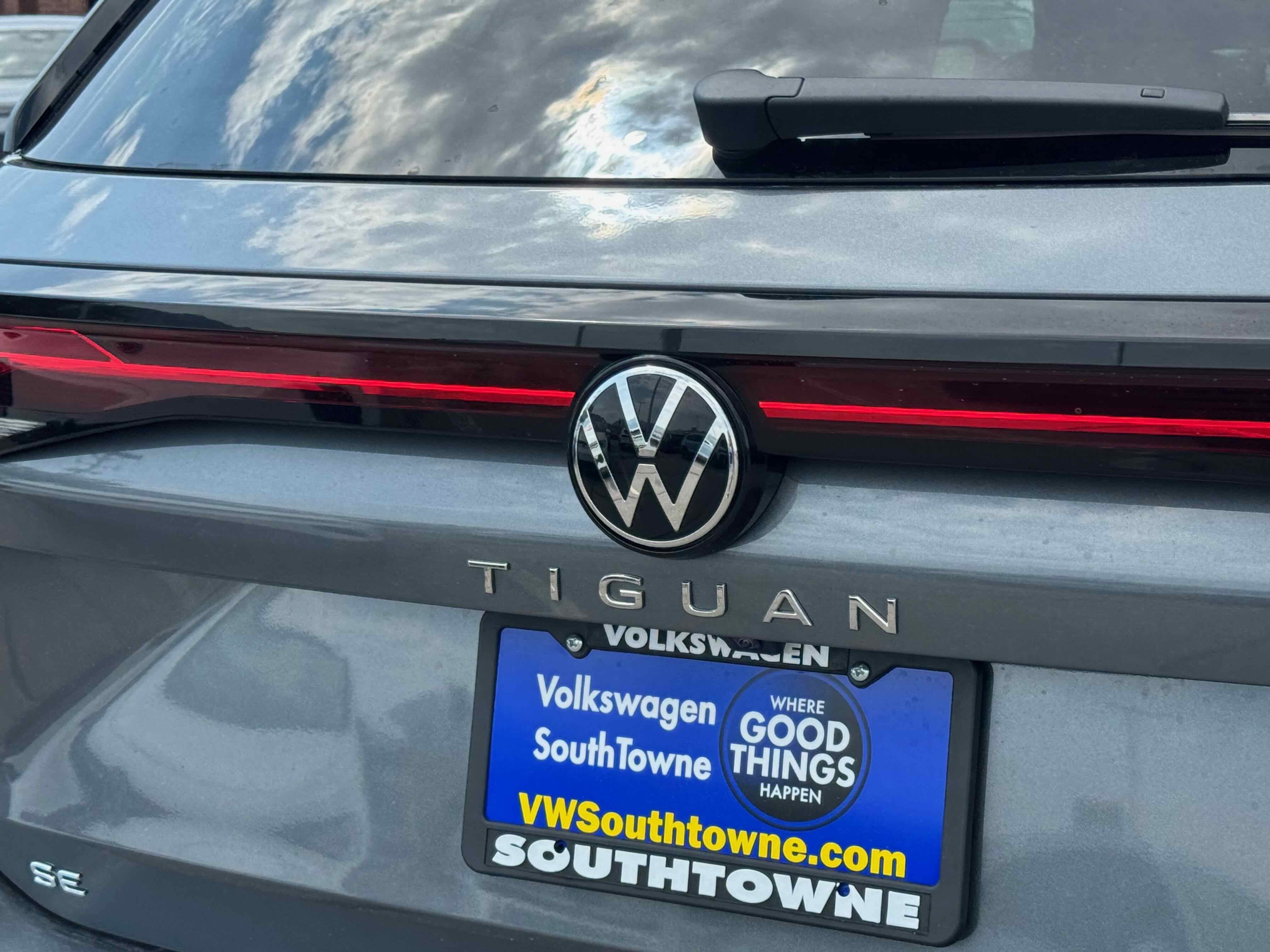 2025 Volkswagen Tiguan SE