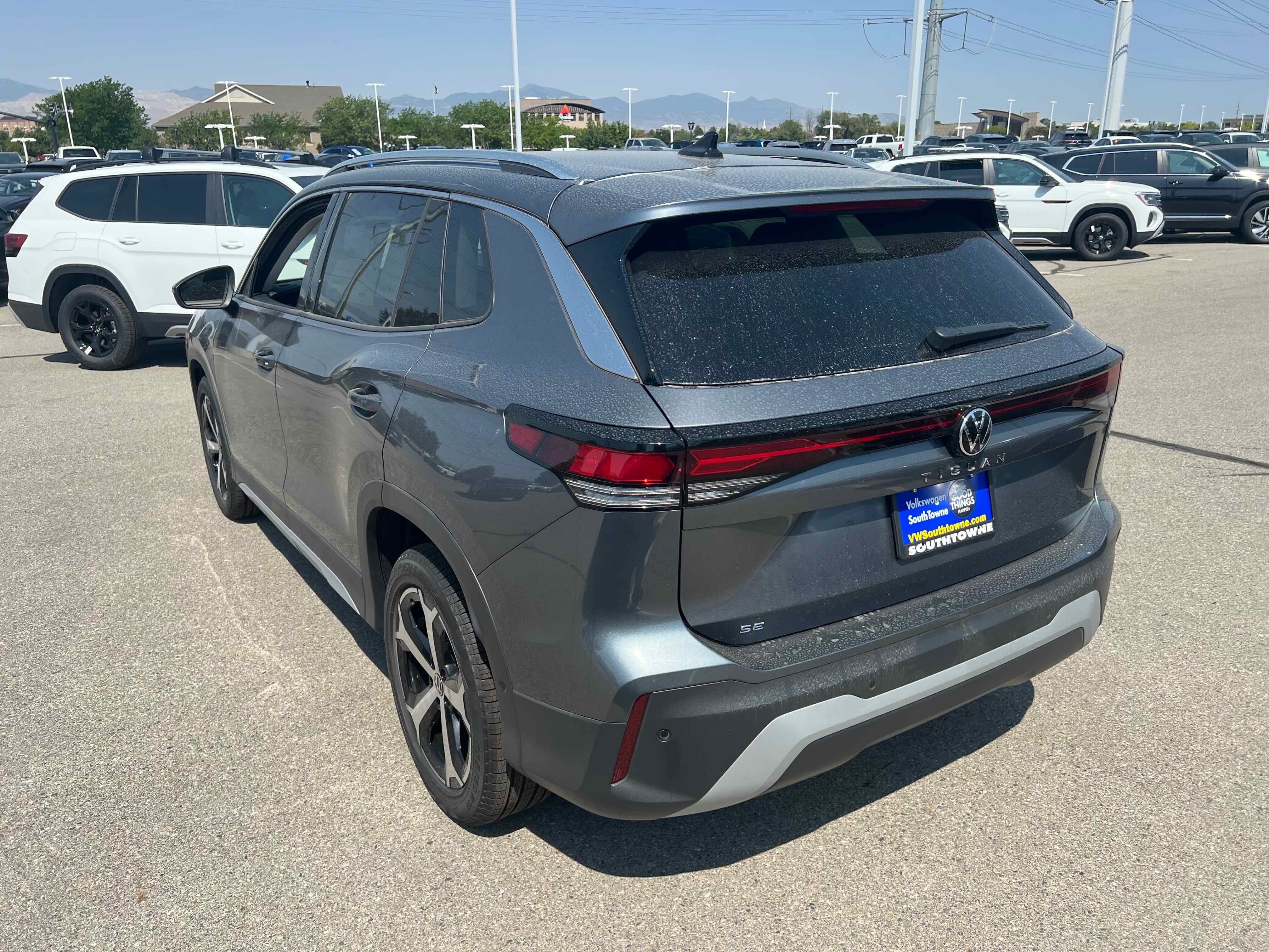 2025 Volkswagen Tiguan SE