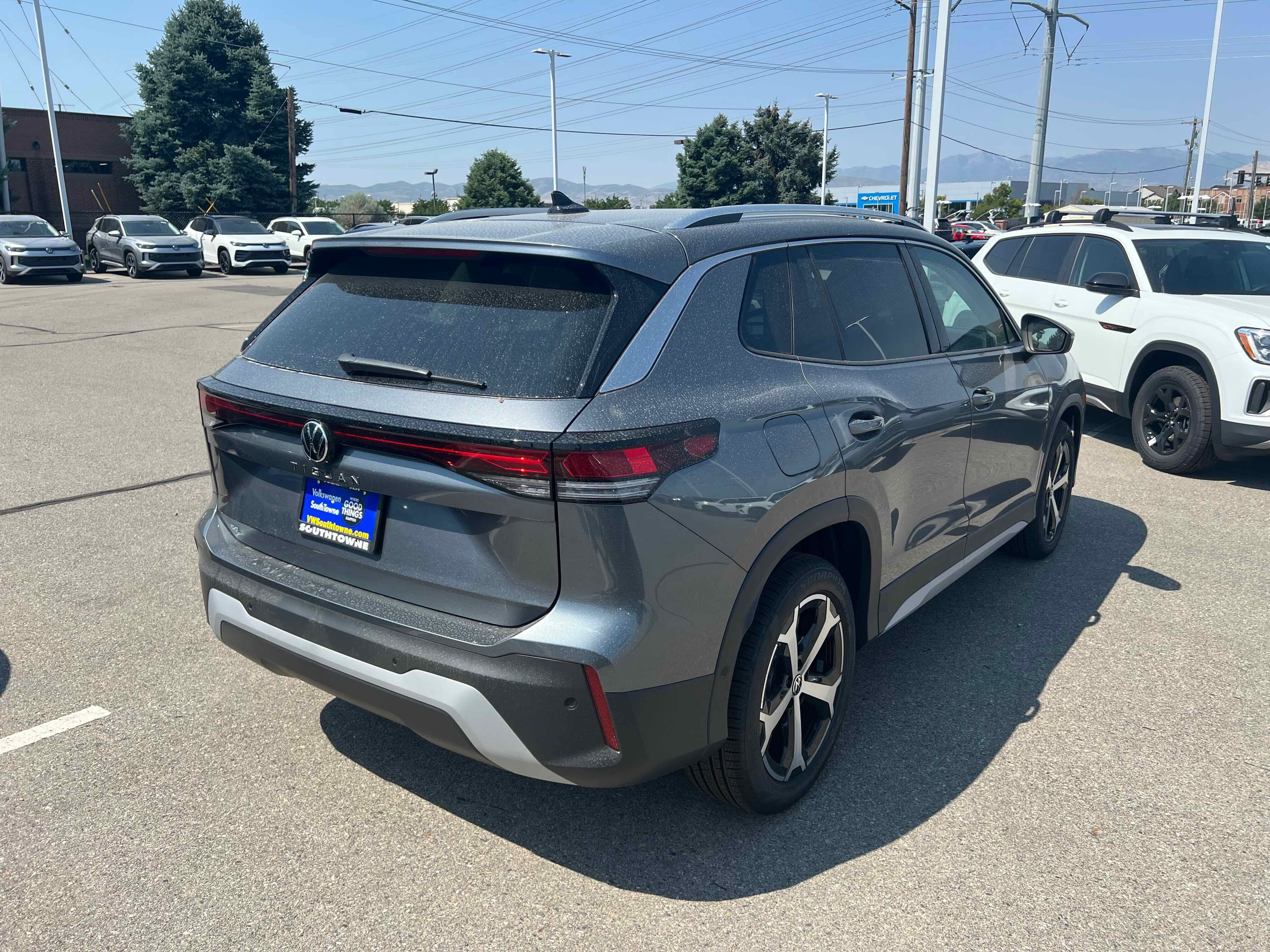 2025 Volkswagen Tiguan SE