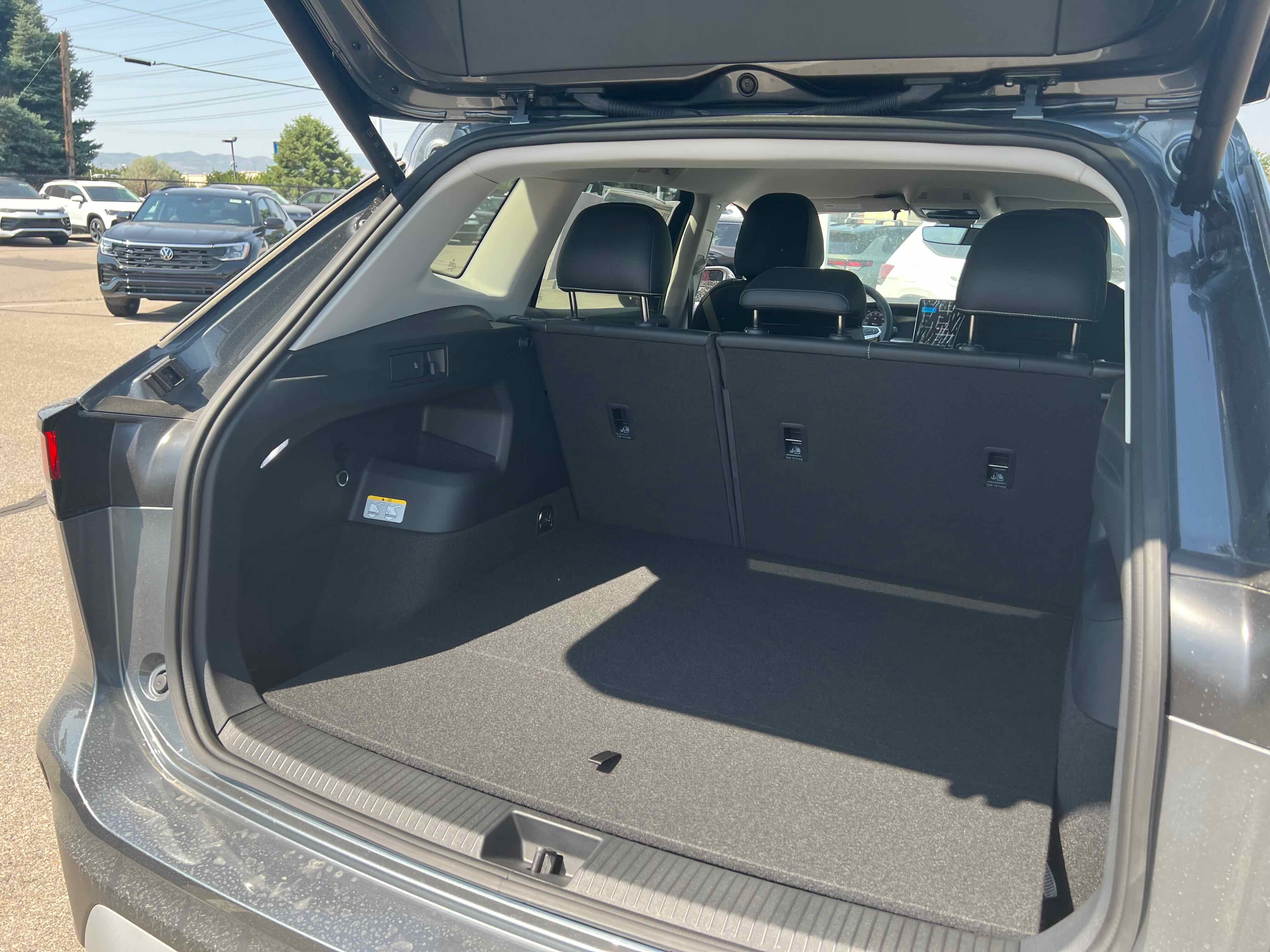 2025 Volkswagen Tiguan SE