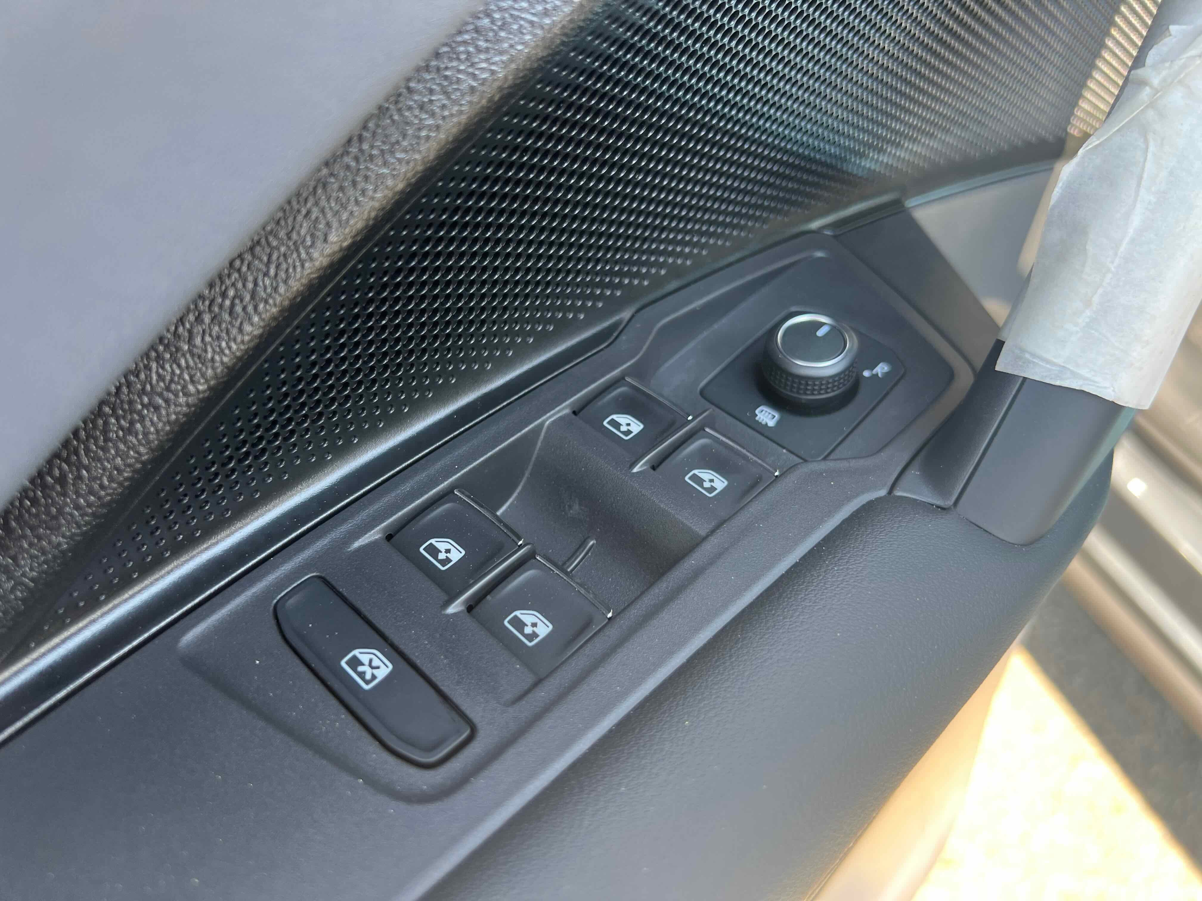 2025 Volkswagen Tiguan SE