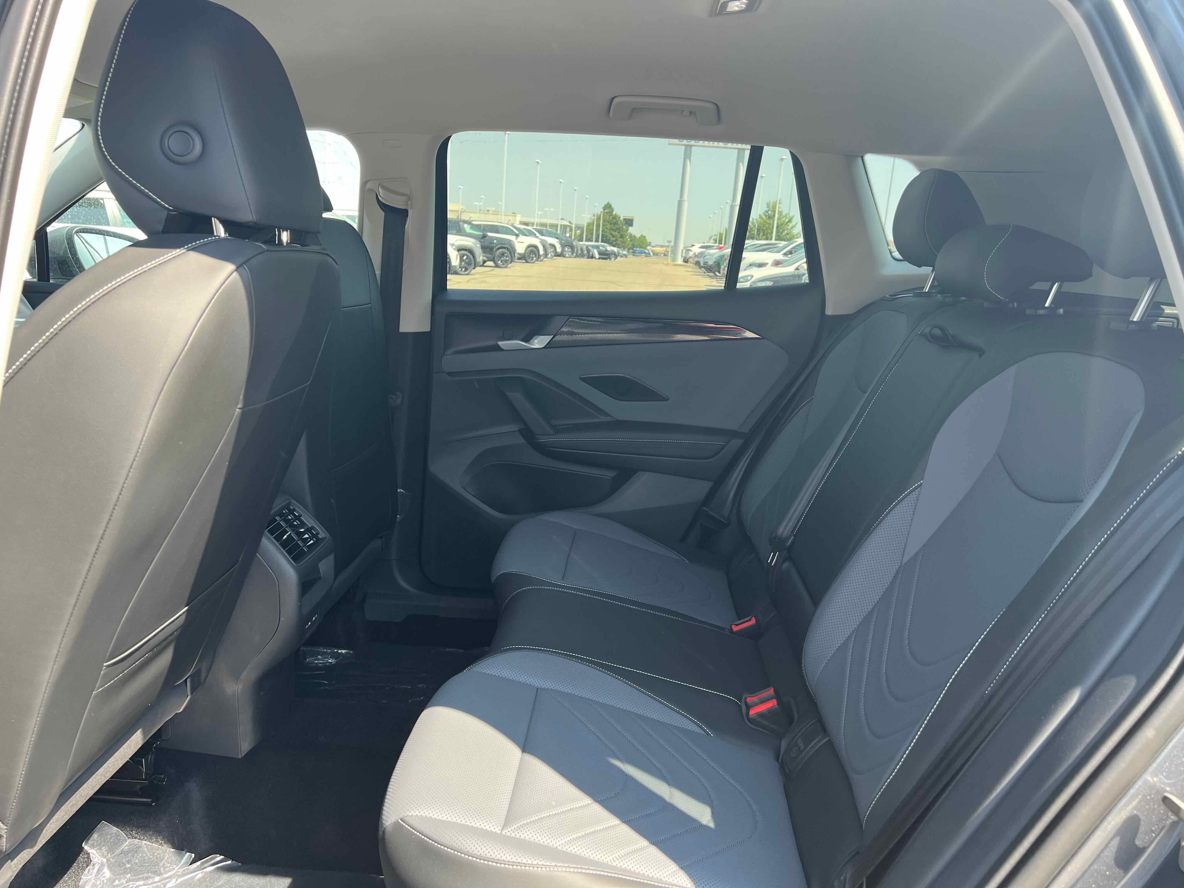 2025 Volkswagen Tiguan SE