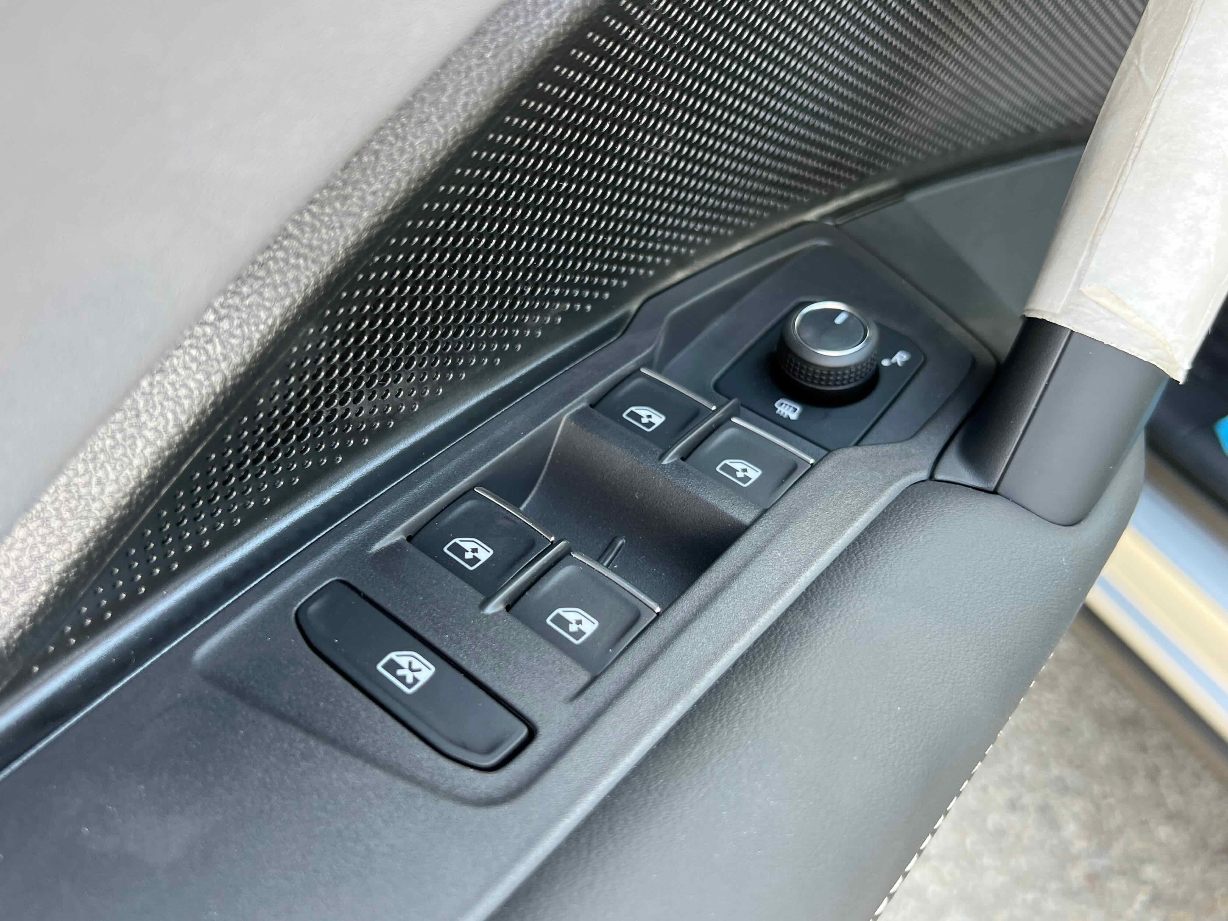 2025 Volkswagen Tiguan SE