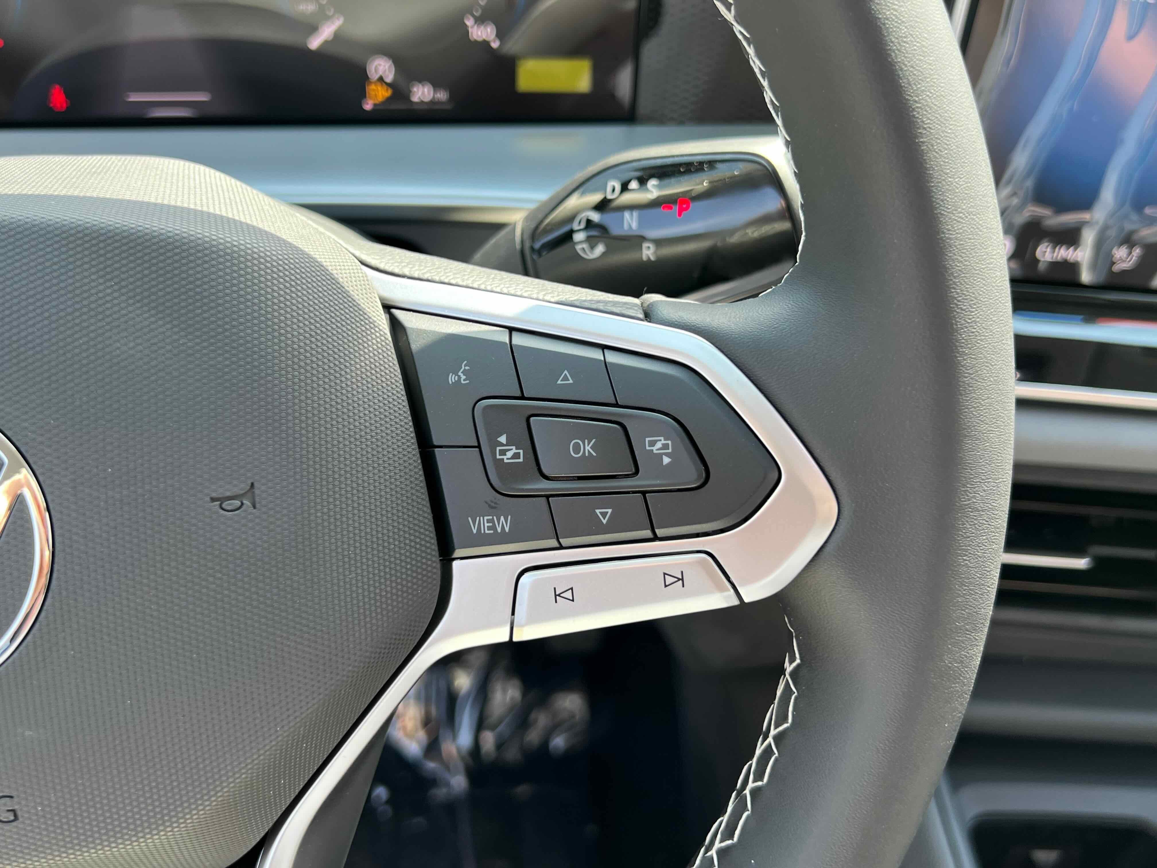 2025 Volkswagen Tiguan SE