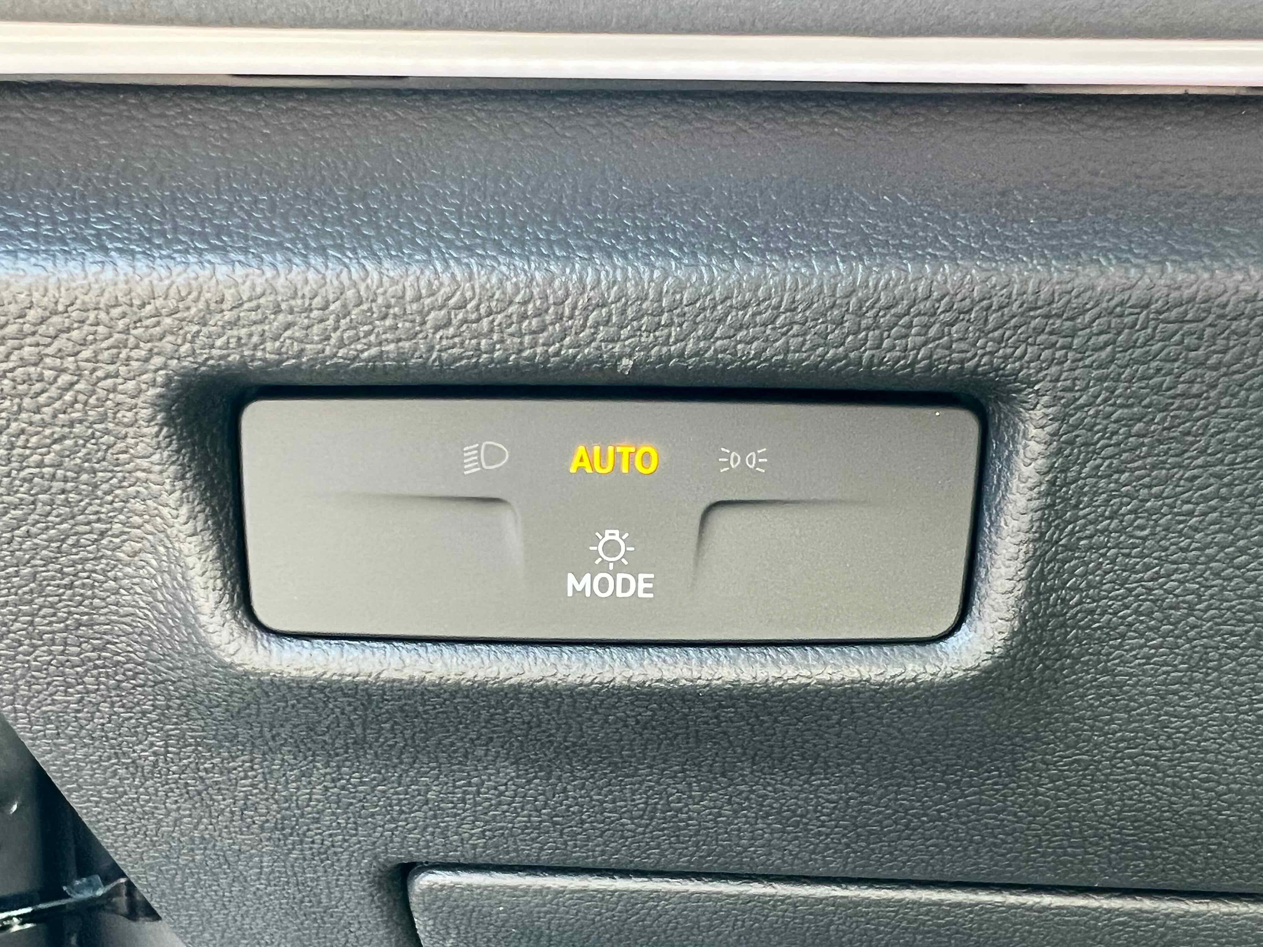 2025 Volkswagen Tiguan SE