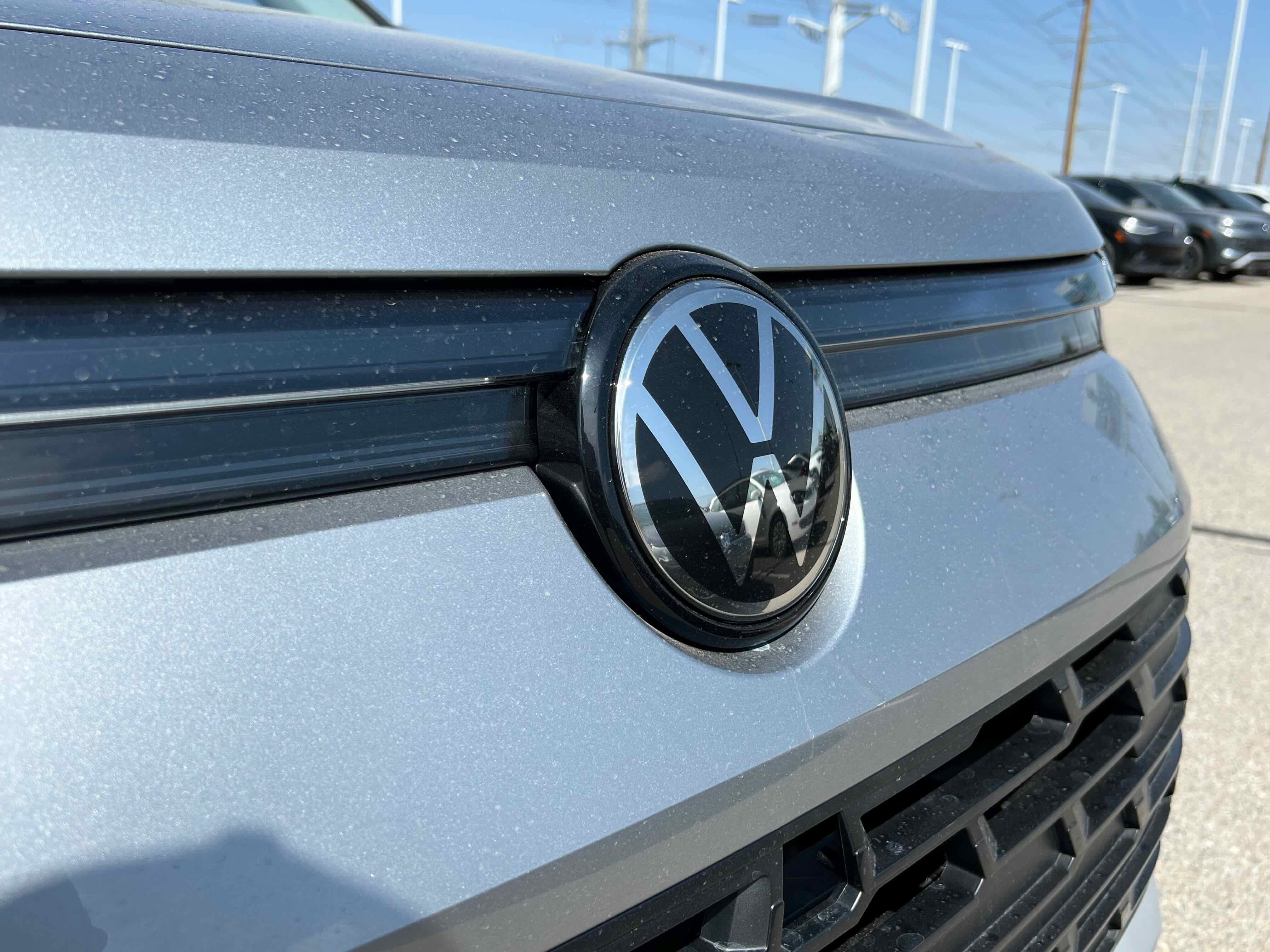 2025 Volkswagen Tiguan SE