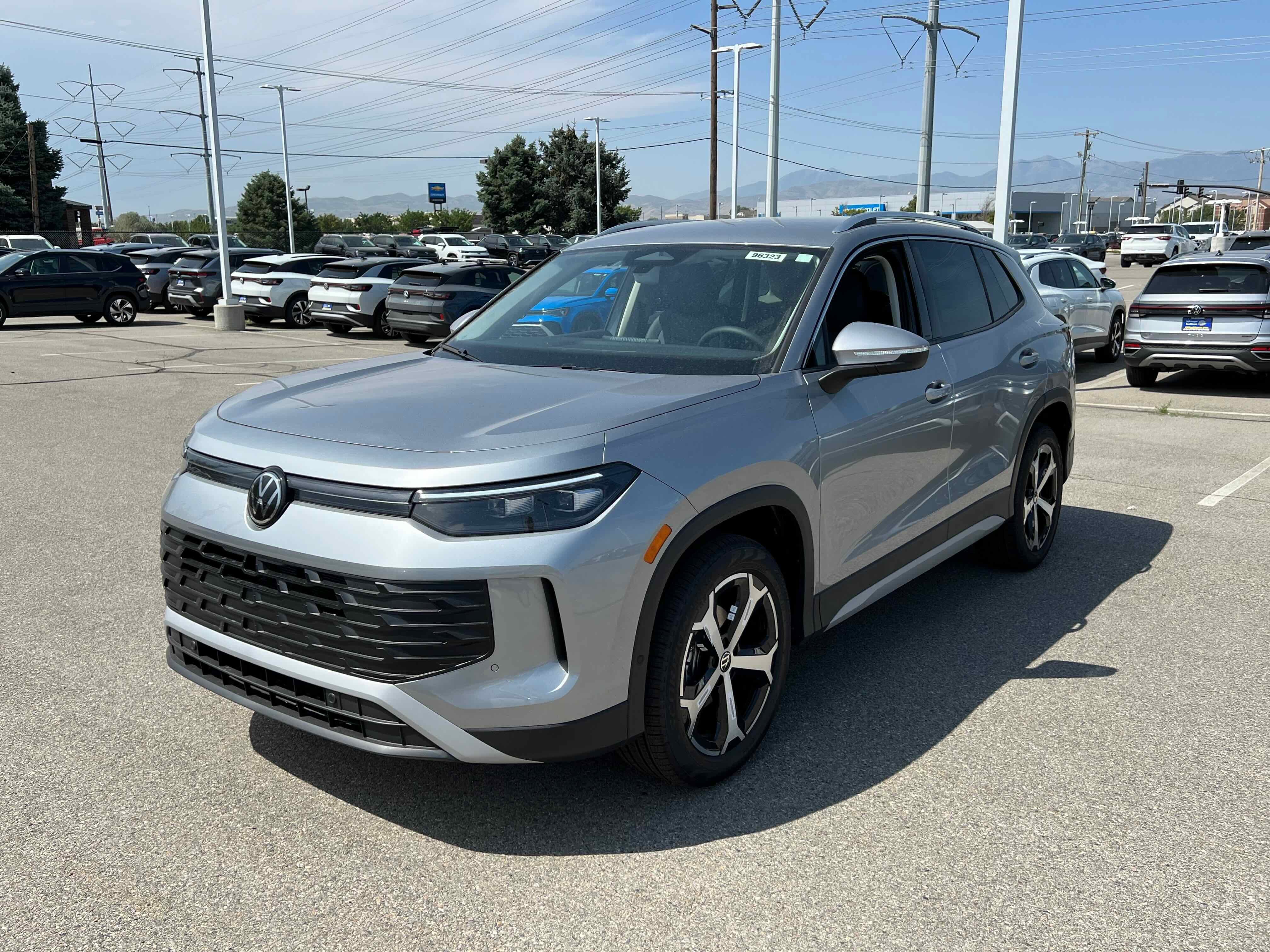 2025 Volkswagen Tiguan SE