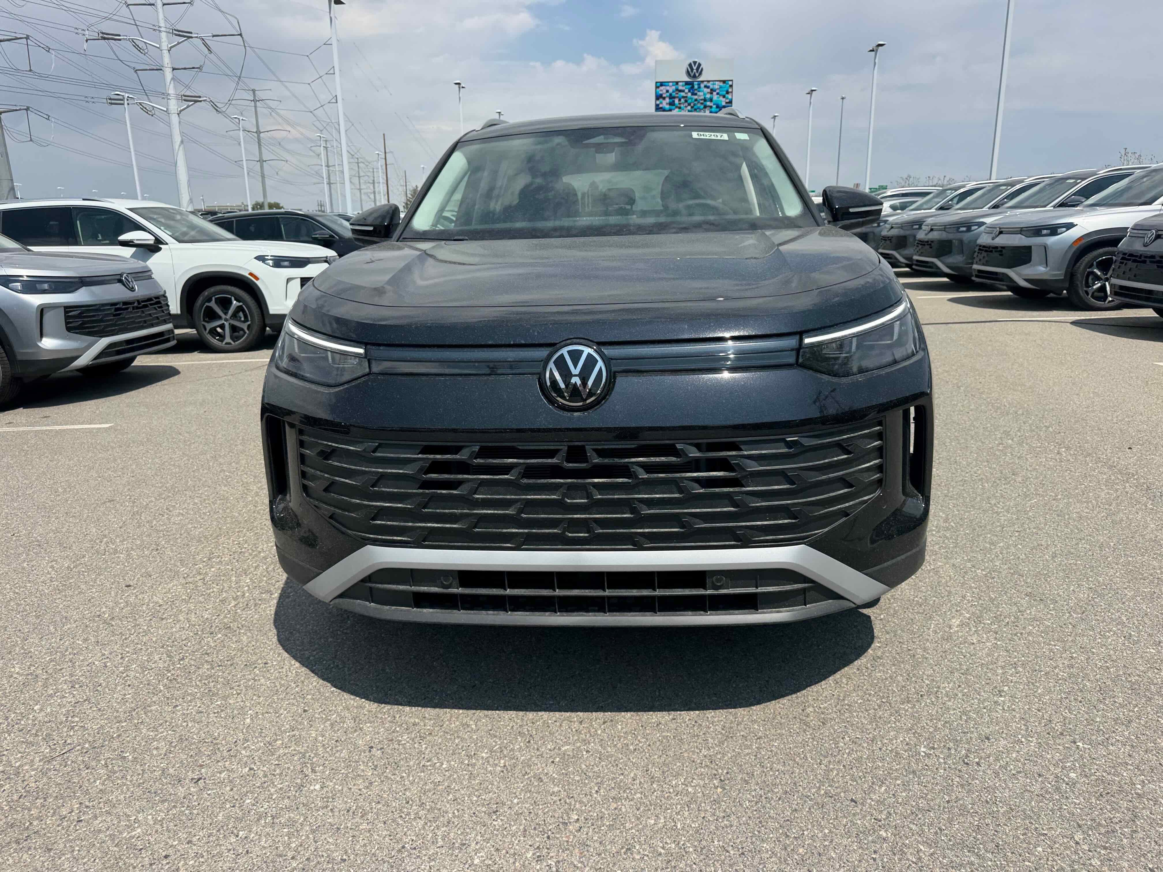 2025 Volkswagen Tiguan SE