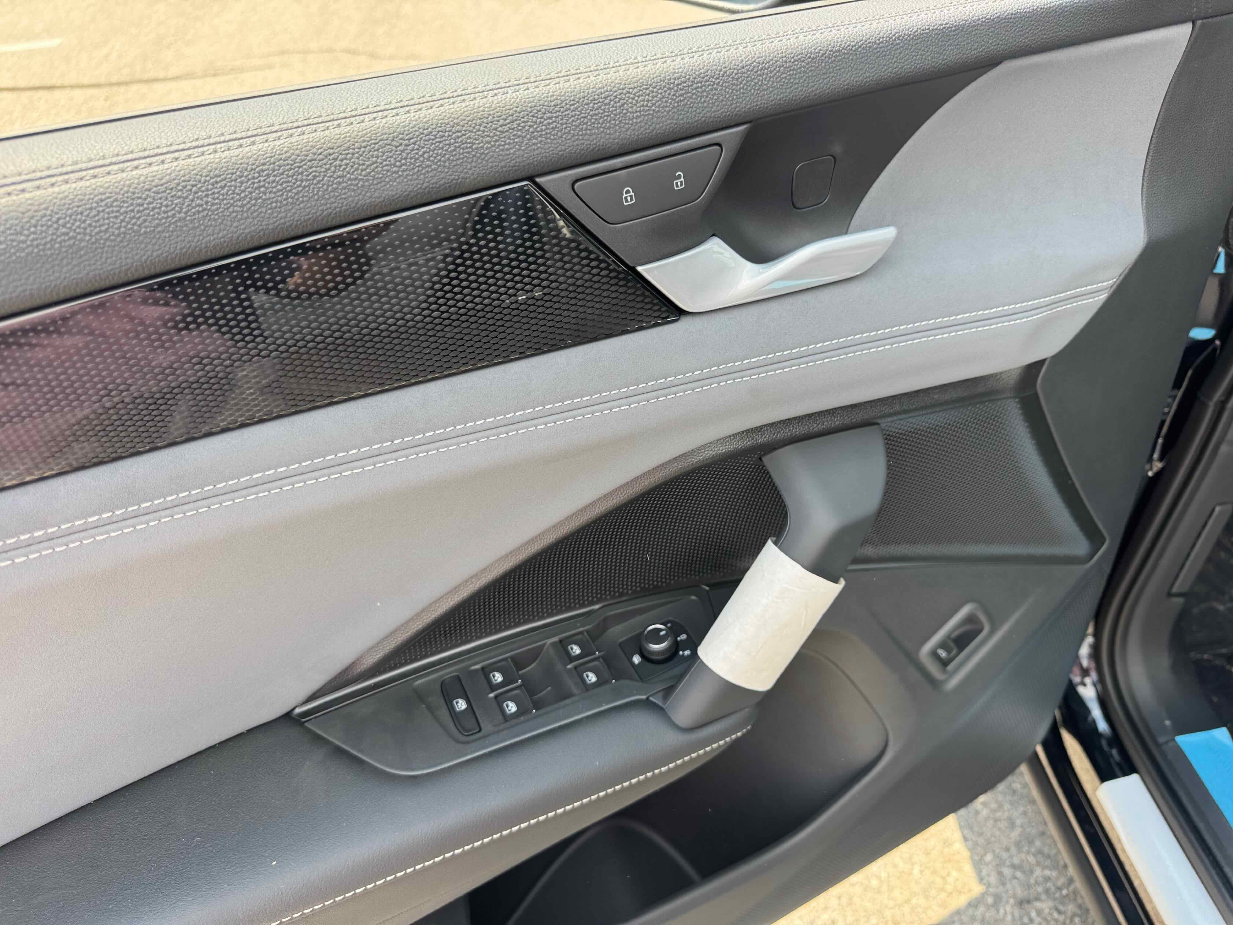 2025 Volkswagen Tiguan SE