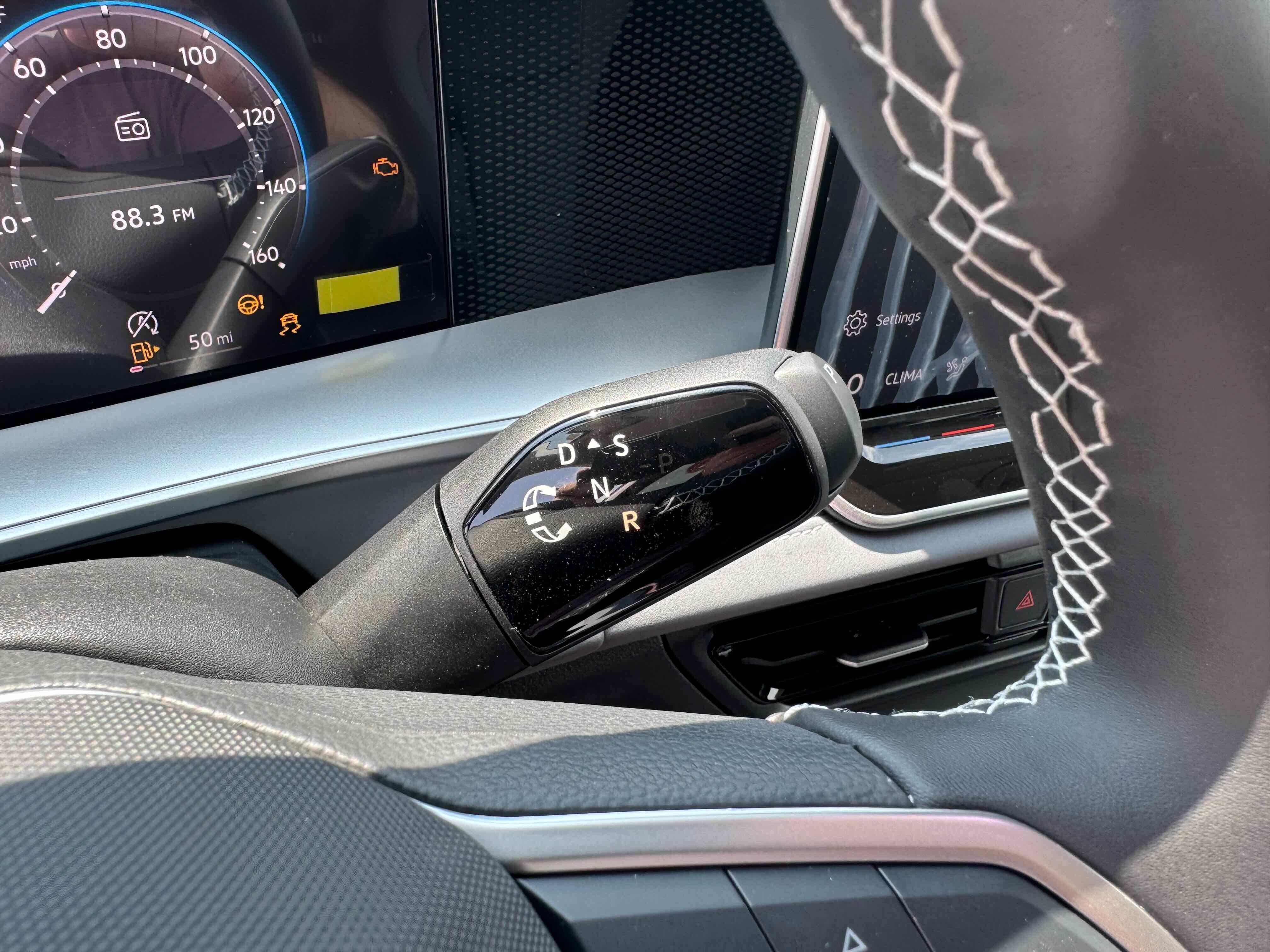 2025 Volkswagen Tiguan SE