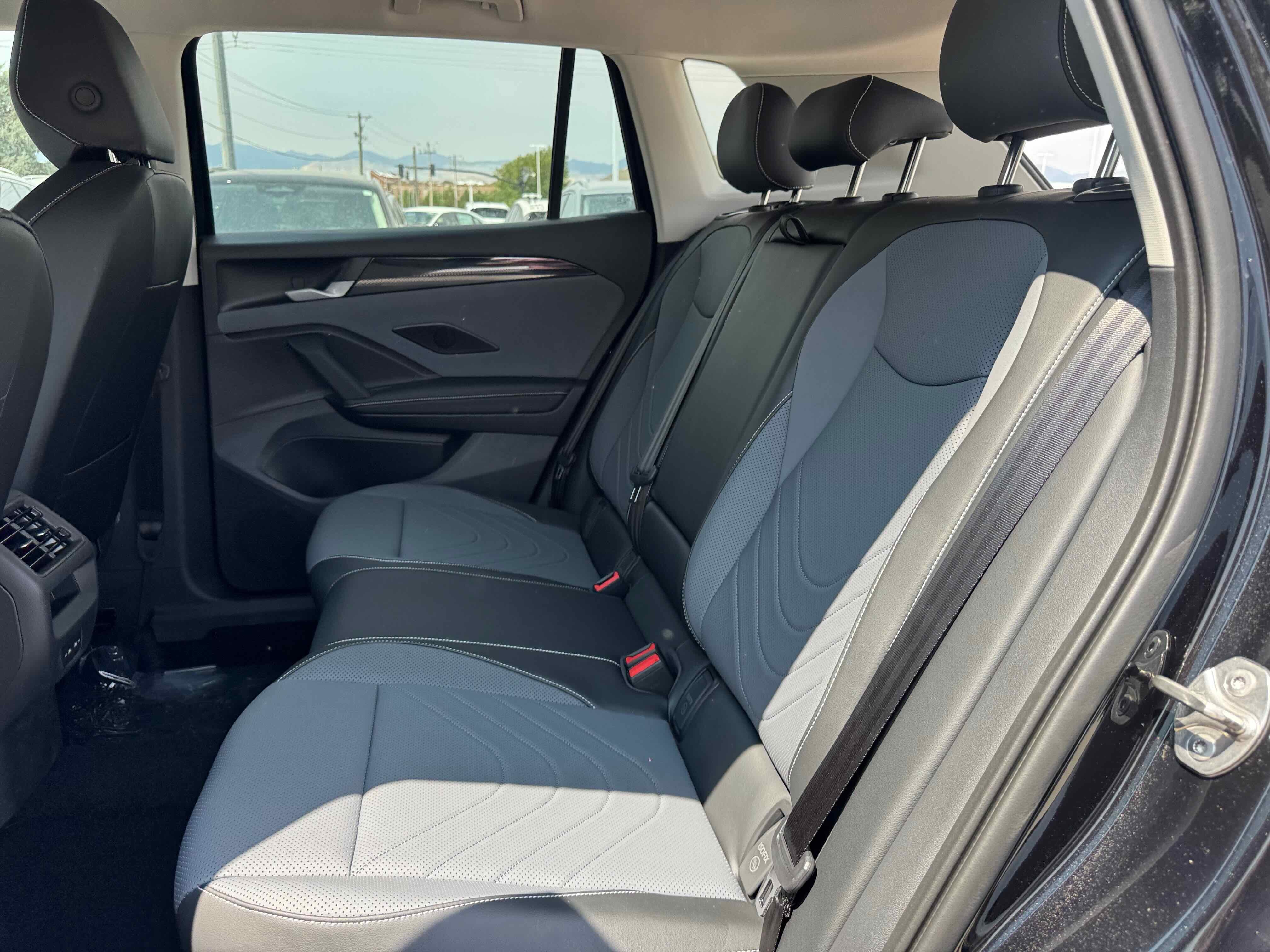 2025 Volkswagen Tiguan SE