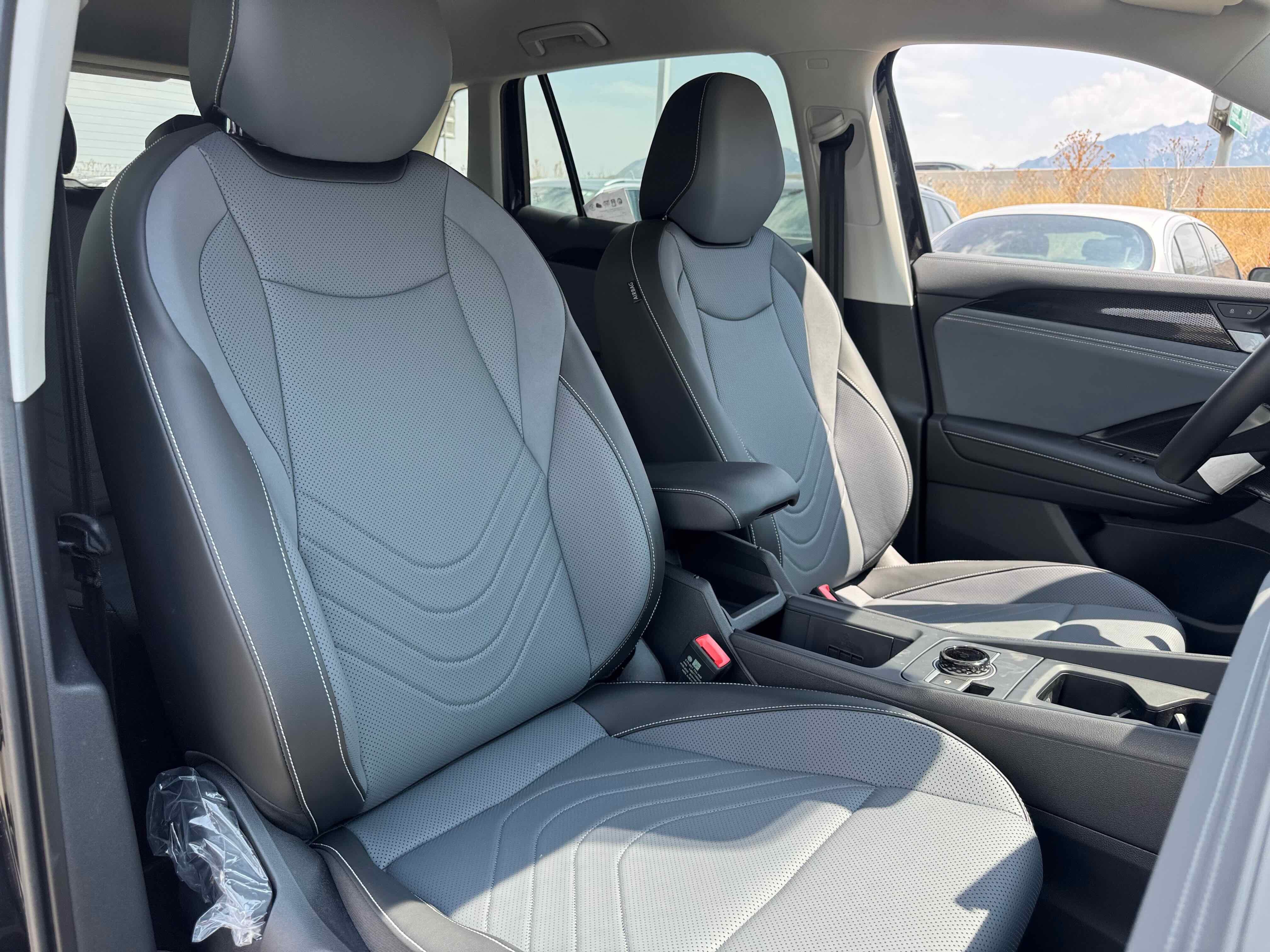 2025 Volkswagen Tiguan SE